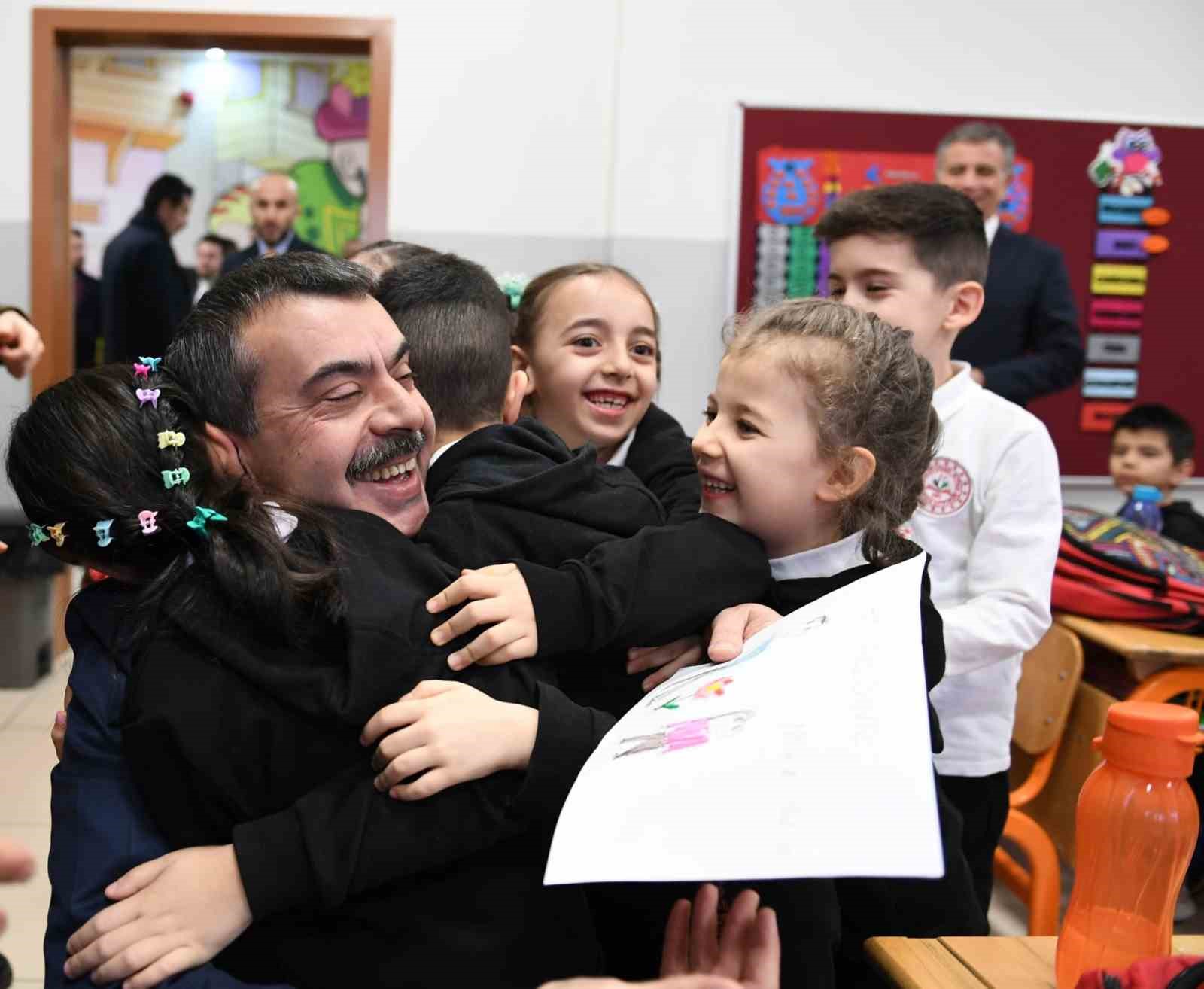2023-20204 eğitim öğretim yılı ikinci dönemi başladı
