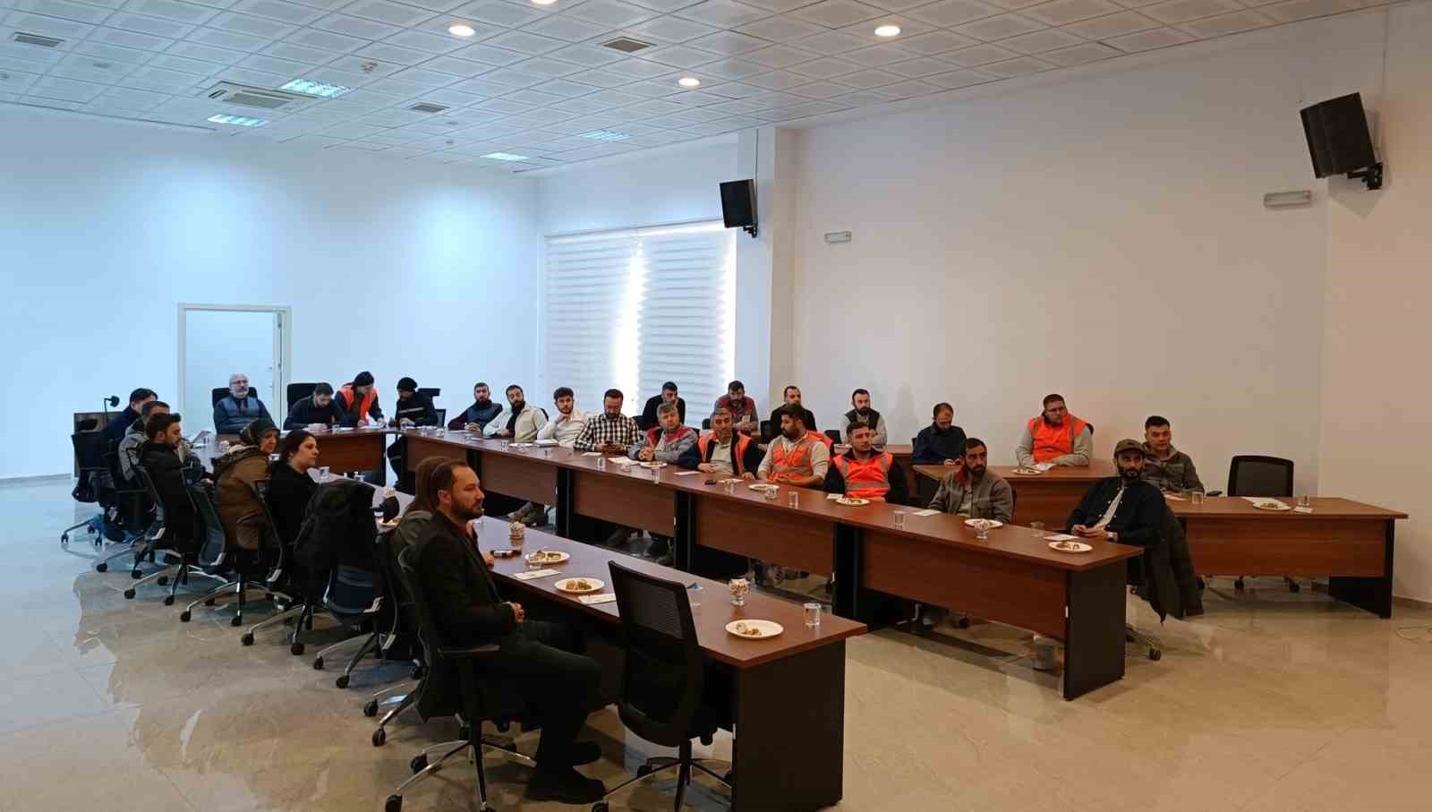 Kütahya 30 Ağustos OSB’de, “Afet Risk Azaltma ve Tedbir Alma” konulu eğitim