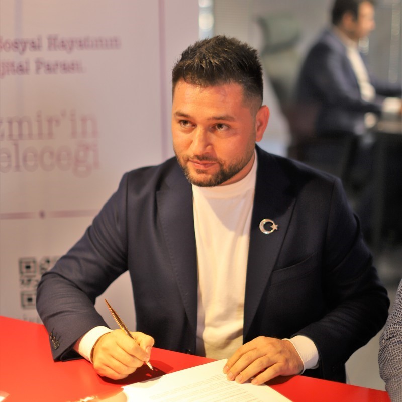 İzmir’deki 2,5 milyarlık vurgunda holding sahibi de kayıplara karıştı
