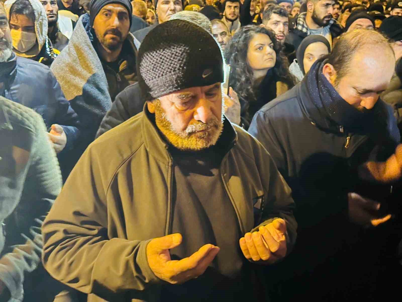 Adıyaman&rsquo;da binlerce kişi deprem şehitlerini andı
