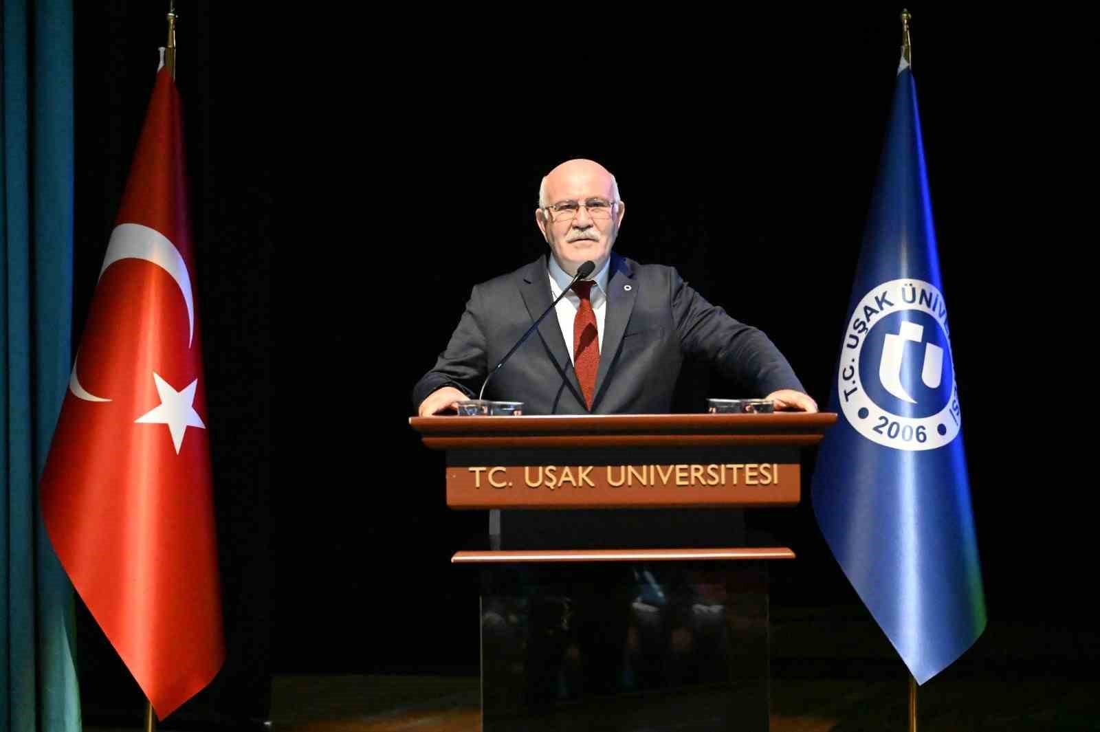 Uşak Üniversitesi, Kurumsal Akreditasyon Belgesini YÖKAK Başkanından aldı
