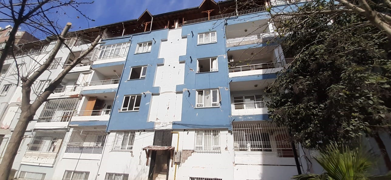 1976 yılında Van’da yaşanan depremde enkazdan çıkarılan Muharrem Hergül, ikinci büyük depremi Hatay’da yaşadı