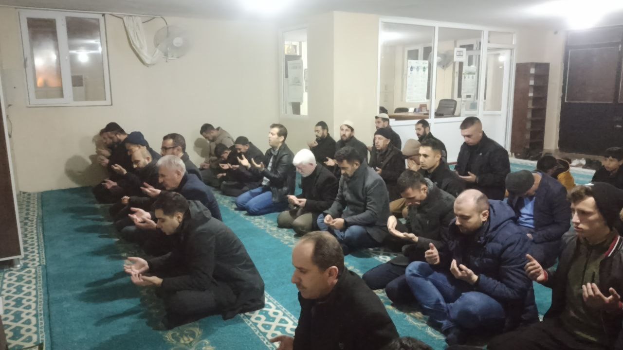 Gerc&uuml;ş&rsquo;te, Kahramanmaraş merkezli depremde hayatını kaybedenler anıldı
