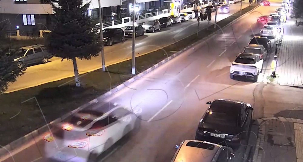 Kütahya’da trafik kazaları saniye saniye kaydedildi
