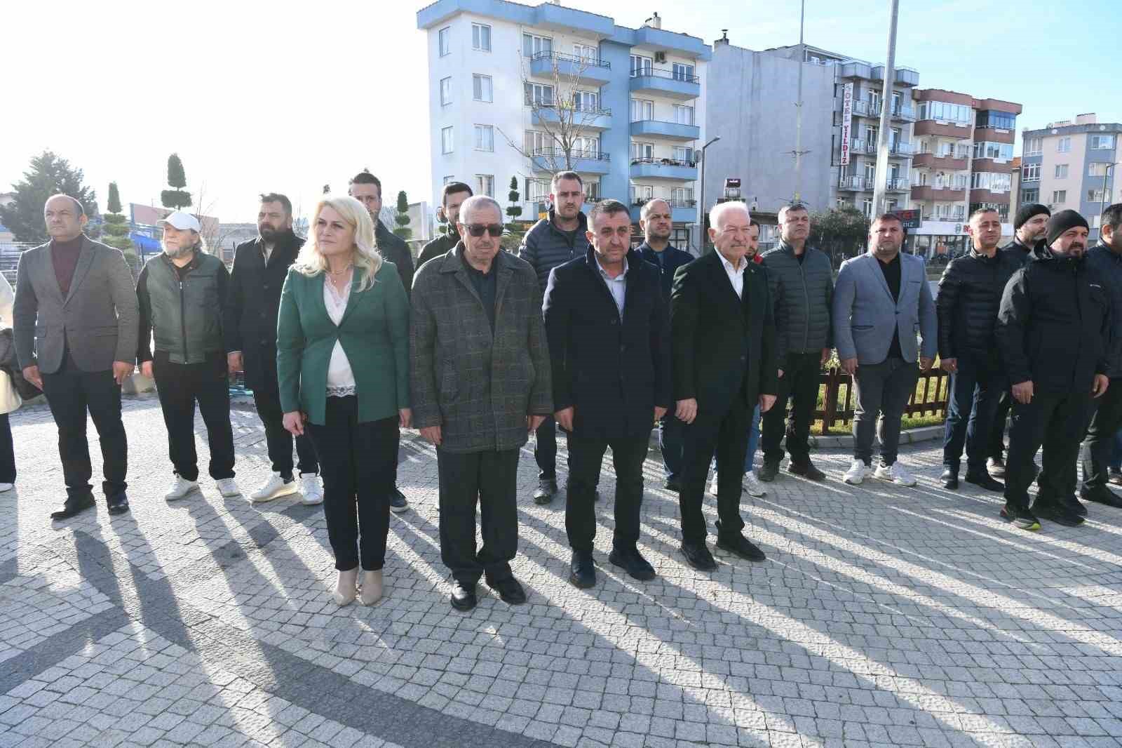 Lapseki Belediyesi Kahramanmaraş depreminin 1&rsquo;inci yıl d&ouml;n&uuml;m&uuml;nde anma programı d&uuml;zenledi
