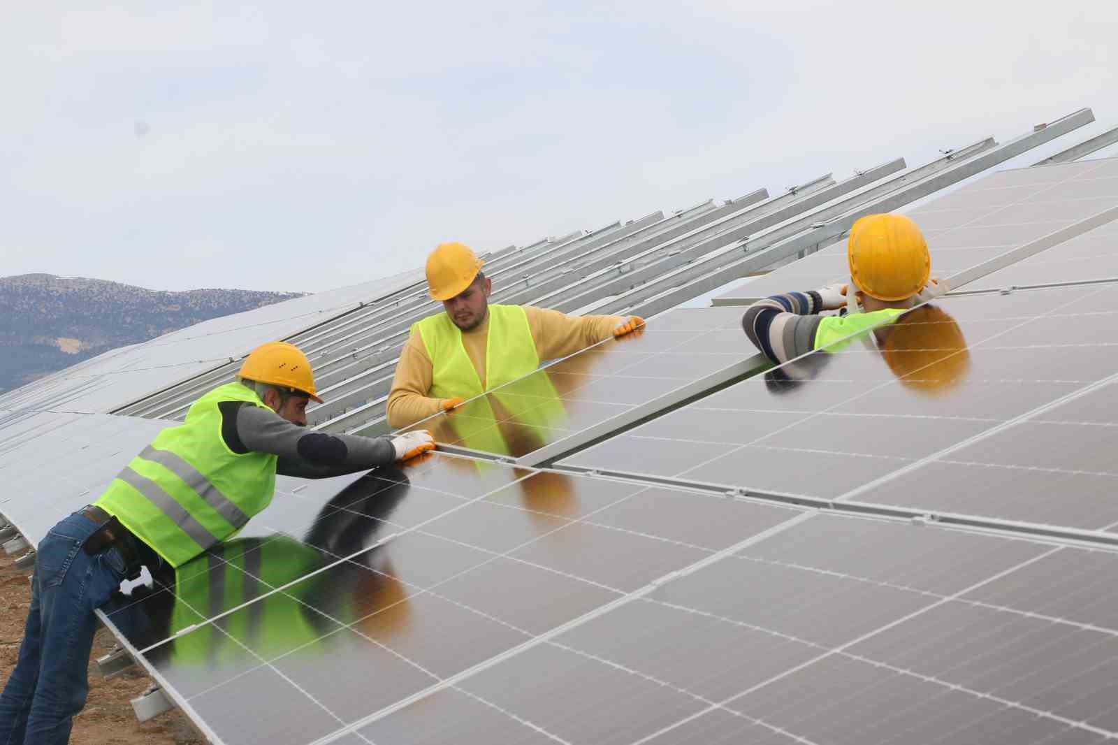 Antalya B&uuml;y&uuml;kşehir Belediyesi, yenilenebilir enerji &uuml;retim tesisleriyle temiz enerji &uuml;retiyor
