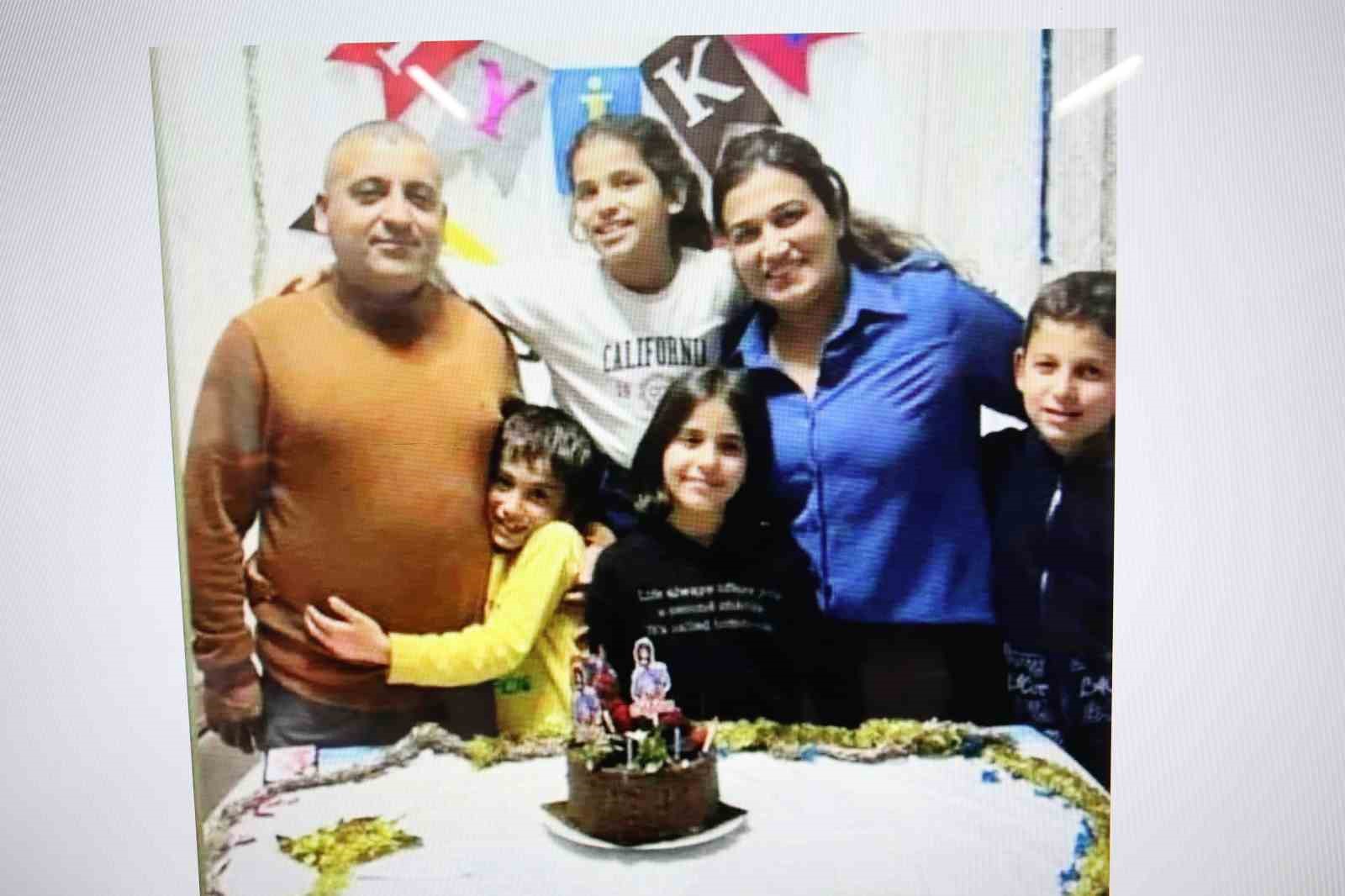 Depremde &ouml;len &ouml;ğretmen ve &ouml;ğrenciler unutulmadı

