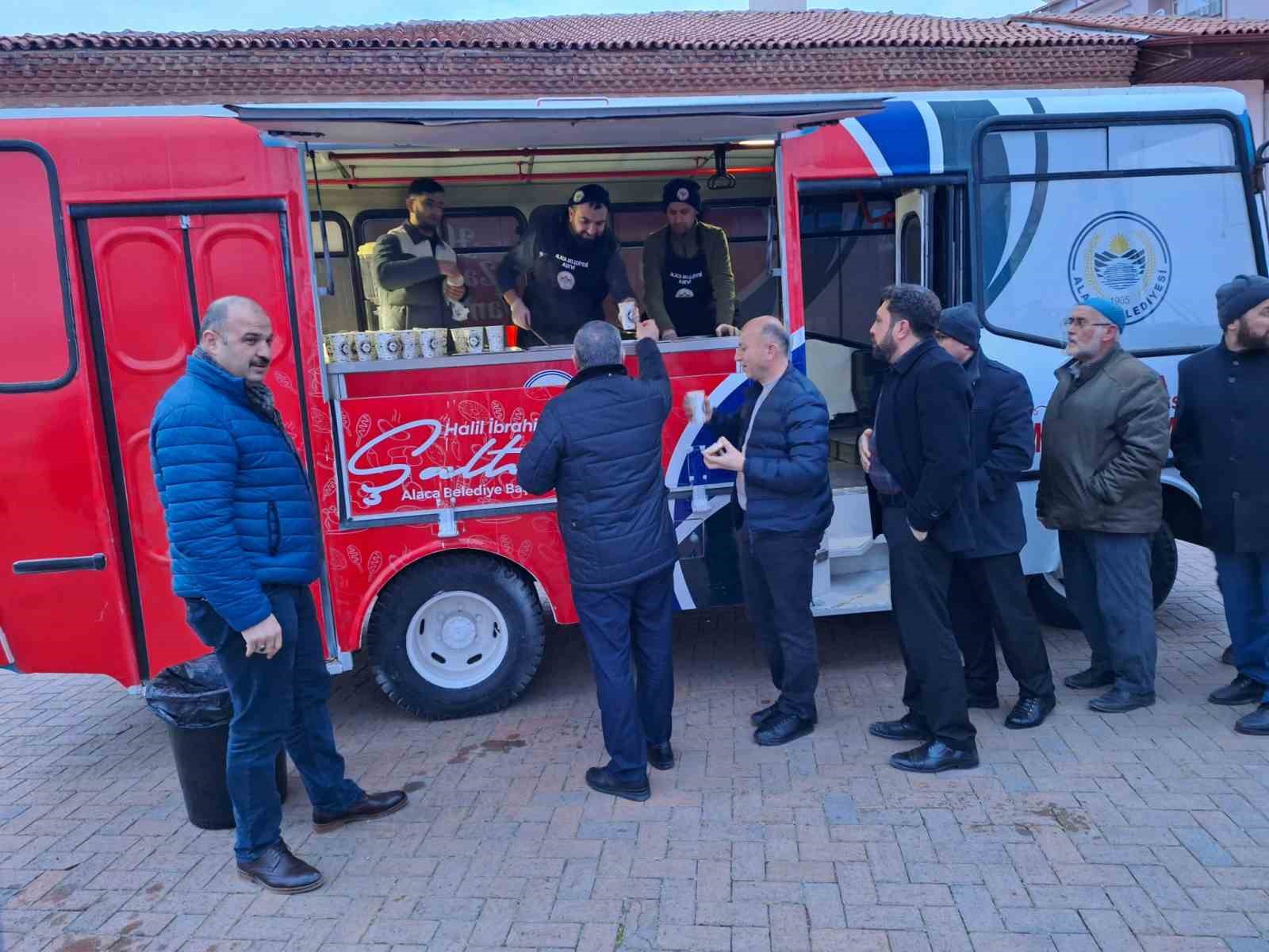 Gençler sabah namazında buluştu