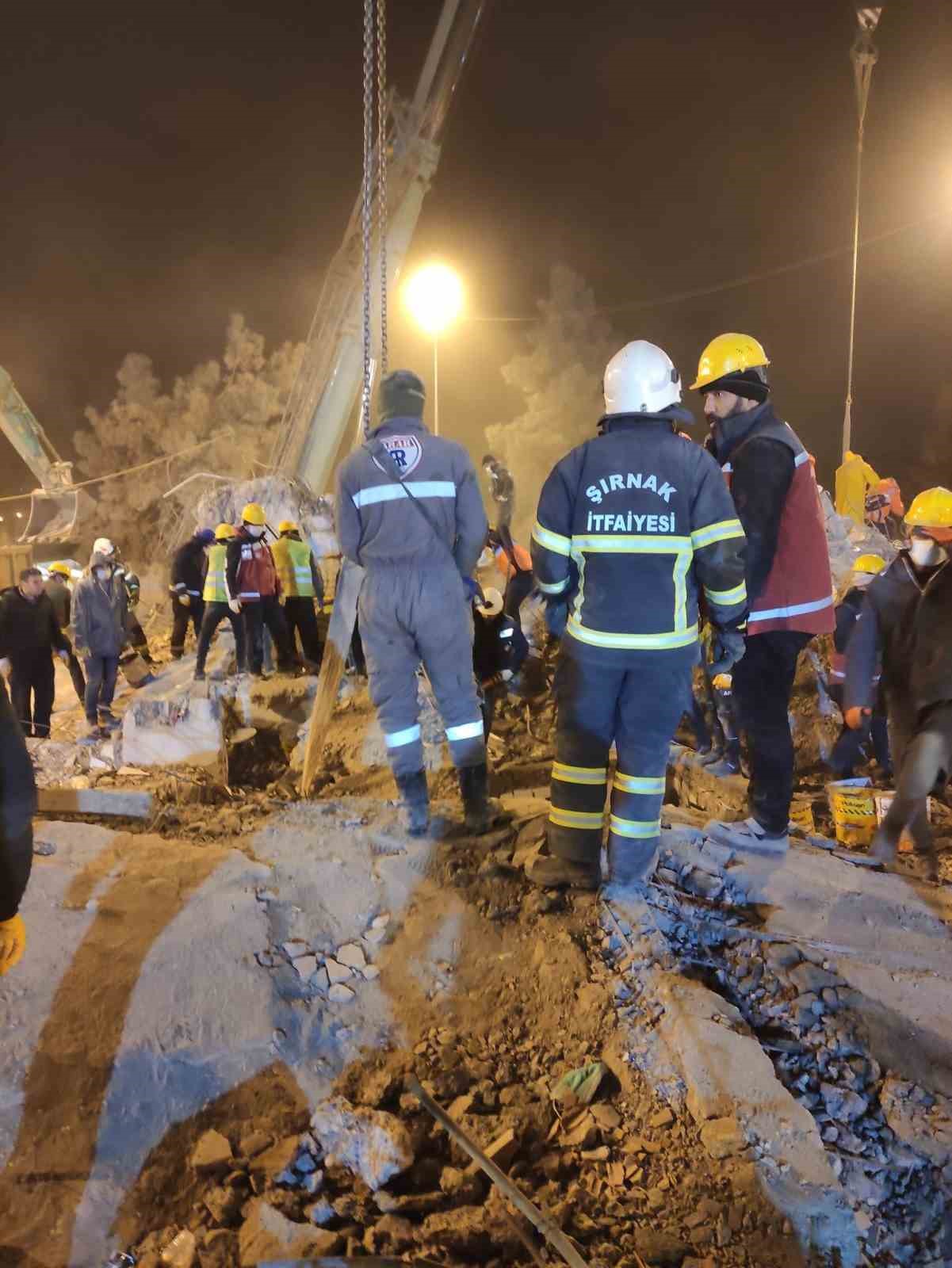 Şırnak Belediyesinden depremzedelere destek
