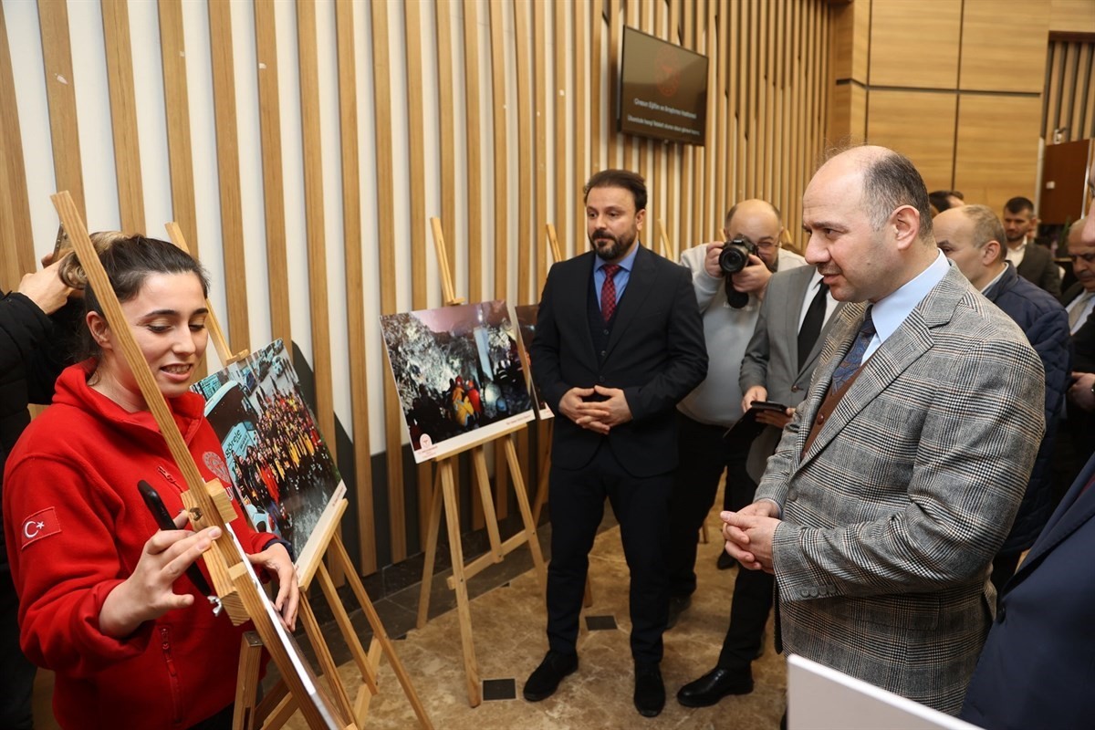 Vali Serdengeçti Giresun’daki depremzede ailelerle buluştu