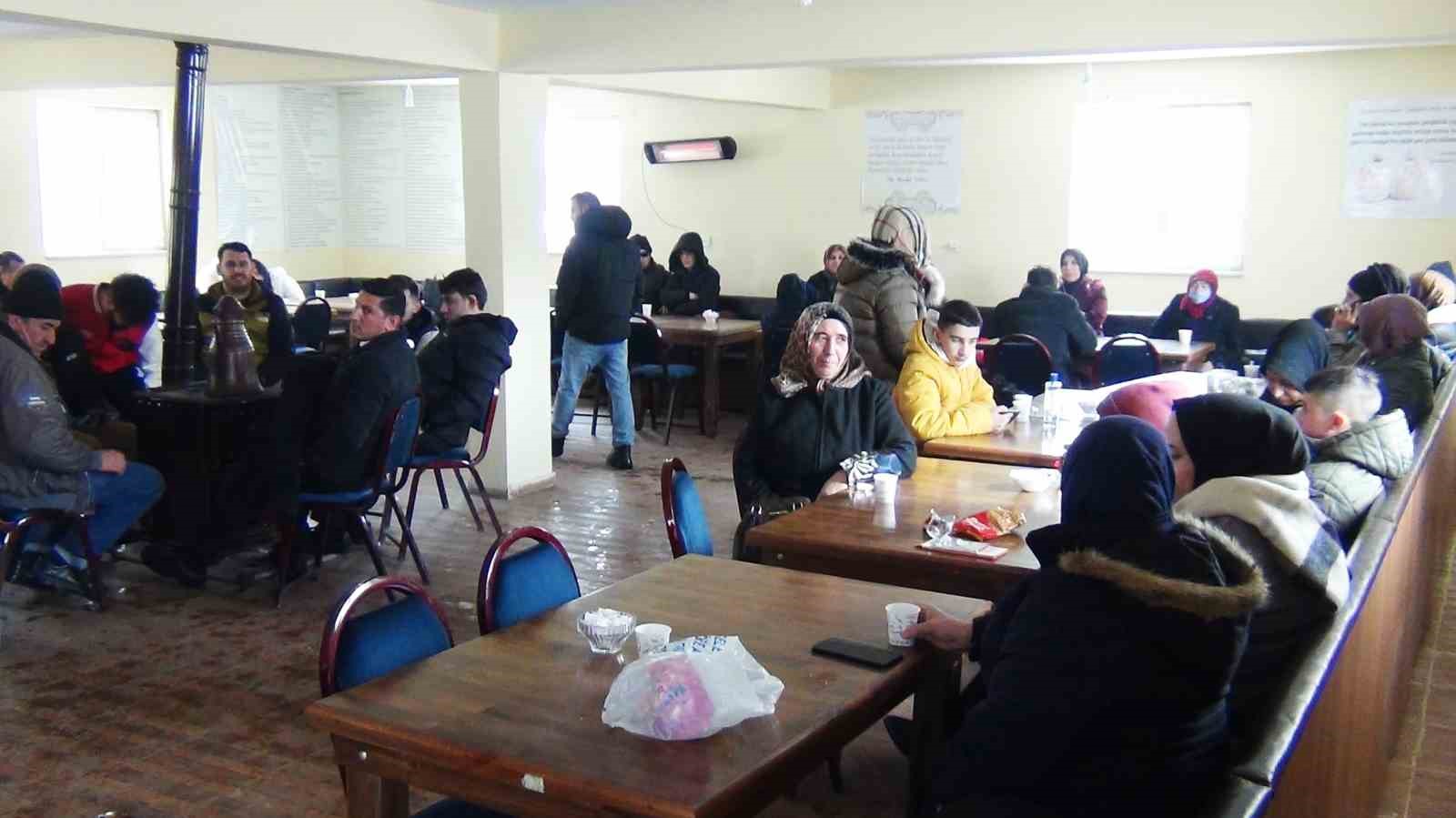 Kars-Ardahan yolu ulaşıma kapatıldı

