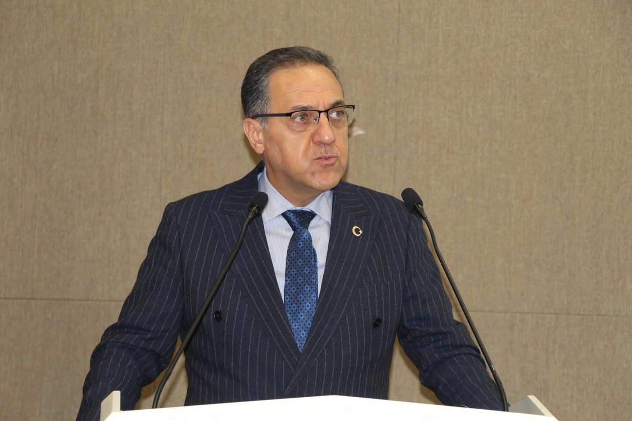 Bingöl Valisi Usta: ‘’Sağlam zeminlere binalarımızı yapacağız, binalarımız yıkıksa, ağır hasarlıysa, çürükse o binaları bir kere boşaltacağız”