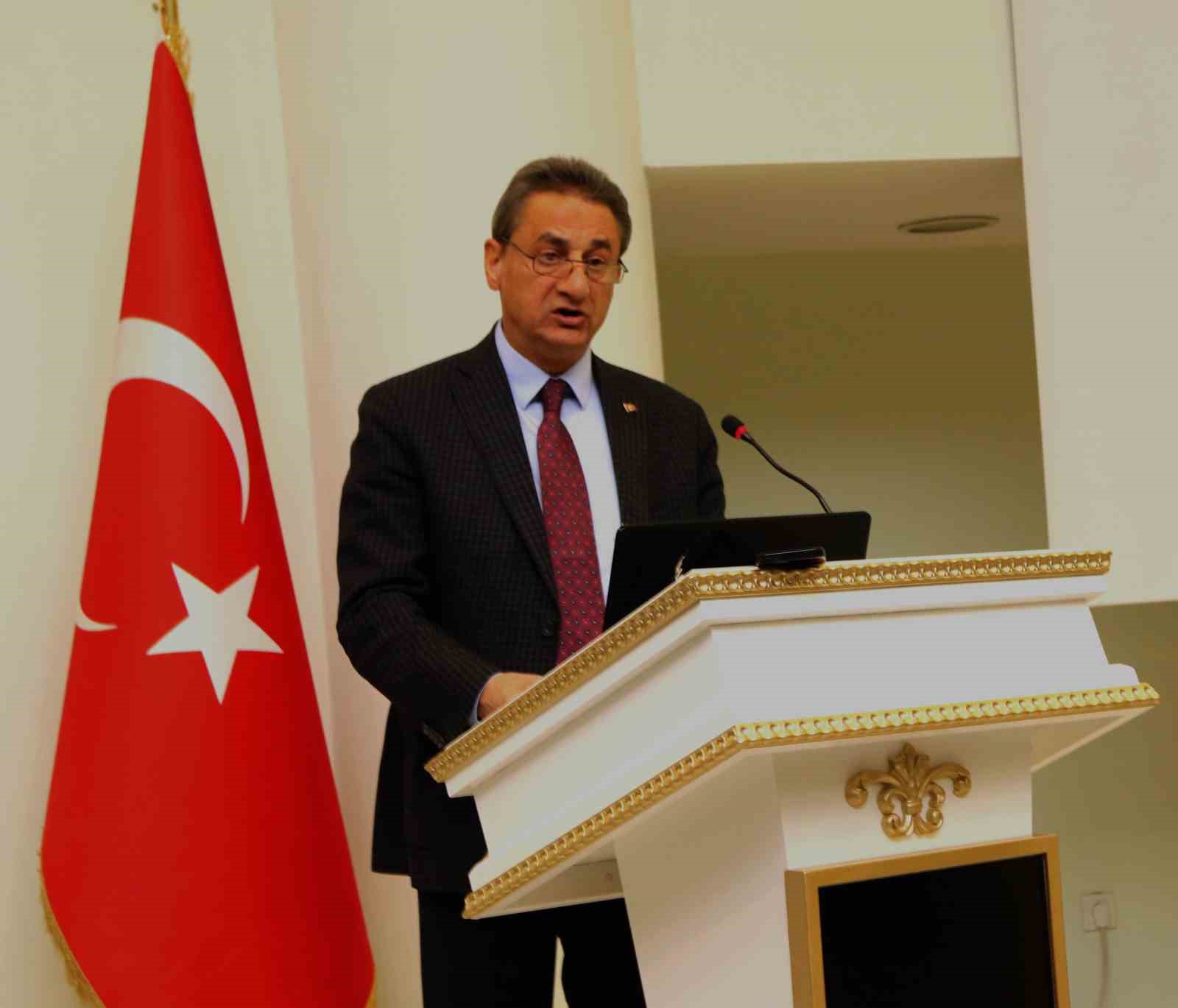Bitlis&rsquo;te asrın felaketinde hayatını kaybedenler anıldı
