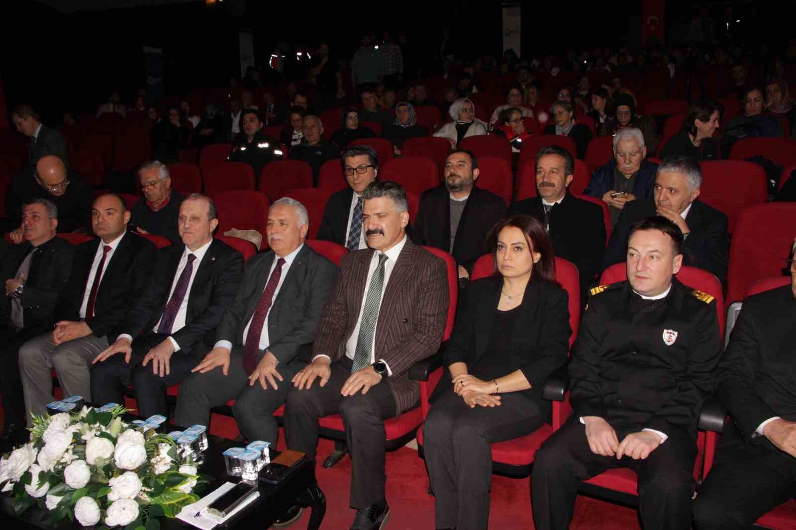 Trabzon’da "6 Şubat: Neler Öğrendik" konulu panel düzenlendi