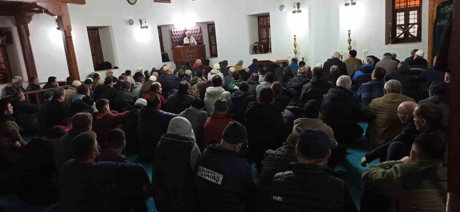 Mirac Kandili Devrek&rsquo;te idrak edildi
