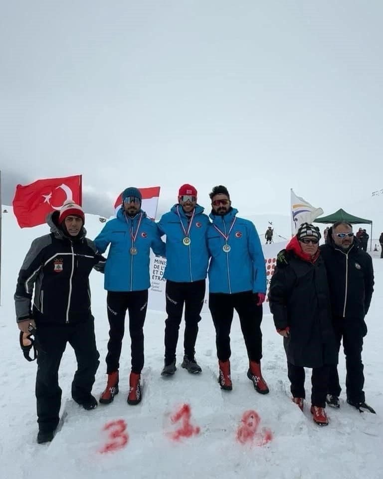 Muşlu sporcular Lübnan’dan 4 madalyayla döndüler