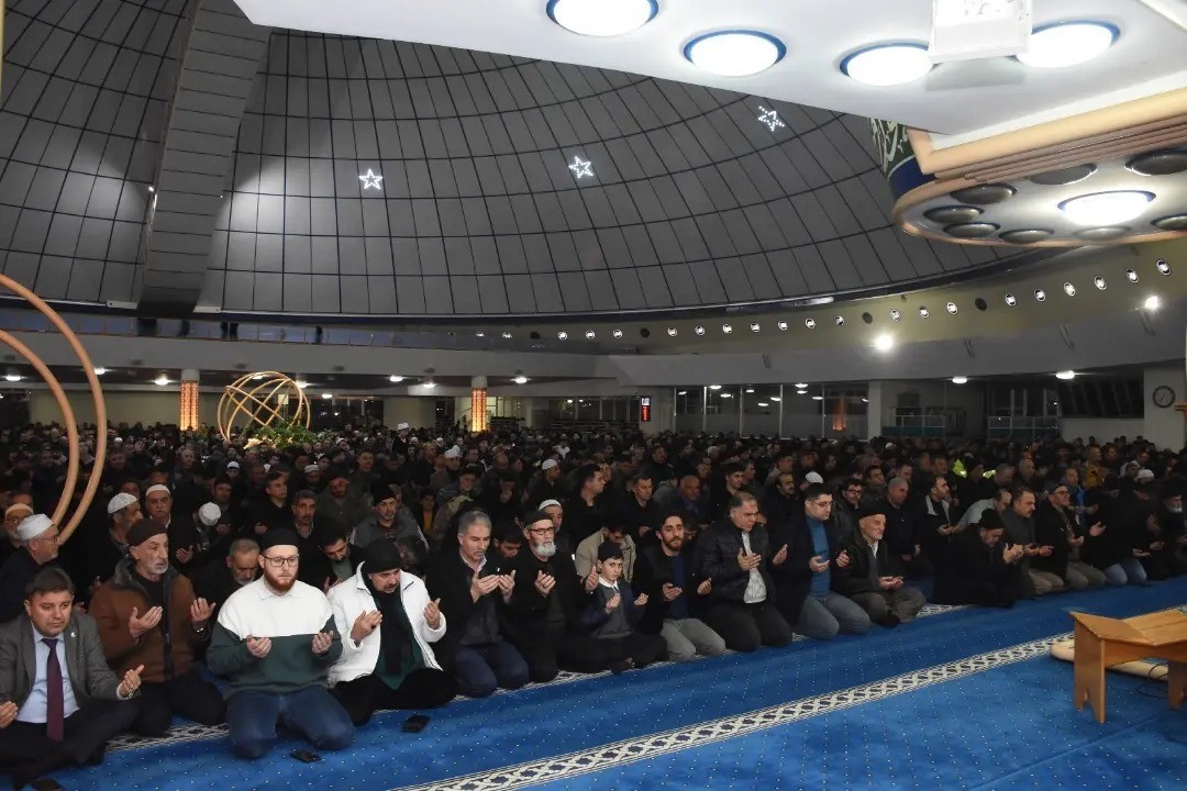 Erzincan Emniyeti deprem şehitlerini unutmadı
