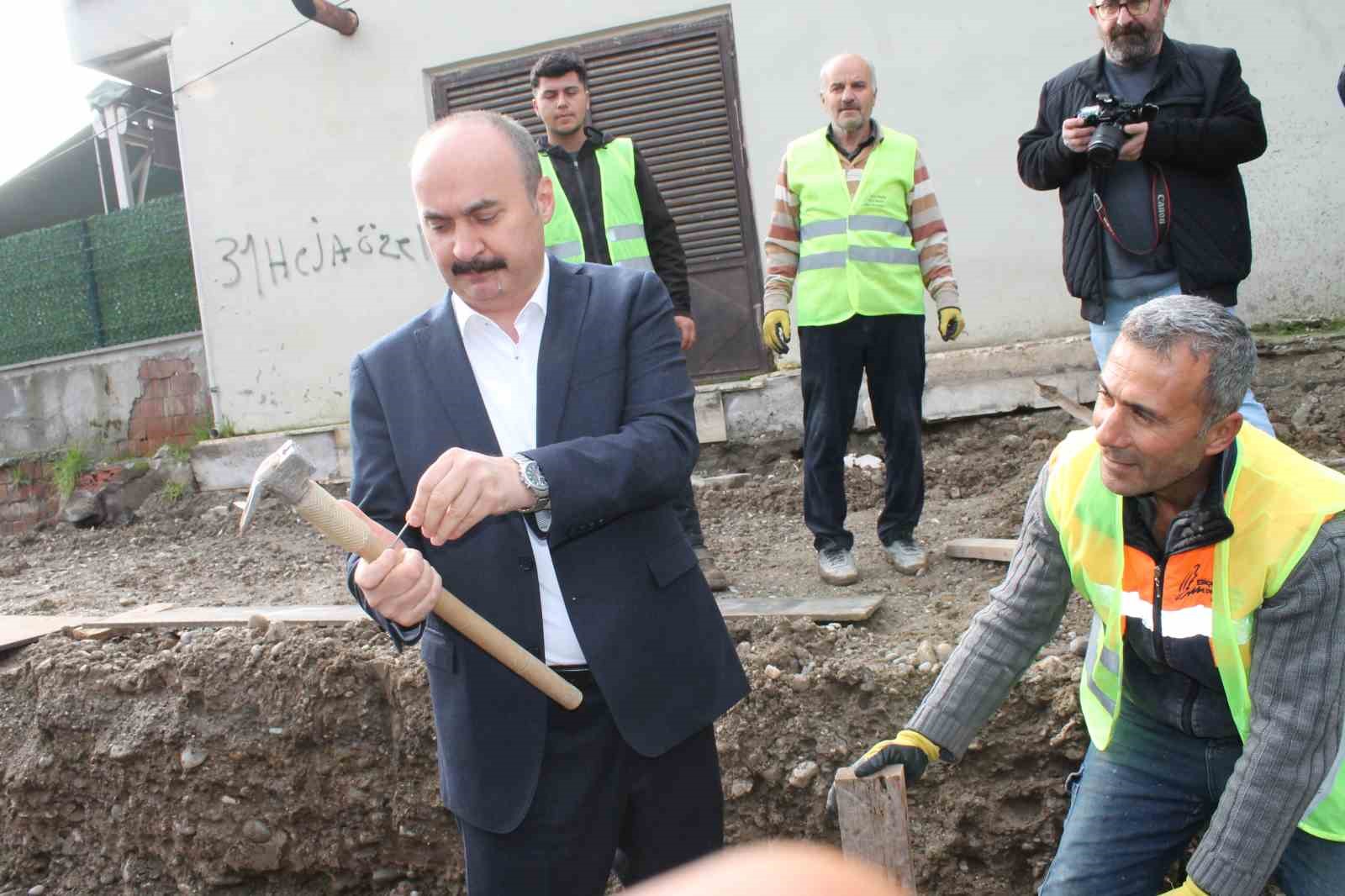 Batman’da ’Çevre ve İklim Dostu Sokak Projesi’nde ilk çivi çakıldı