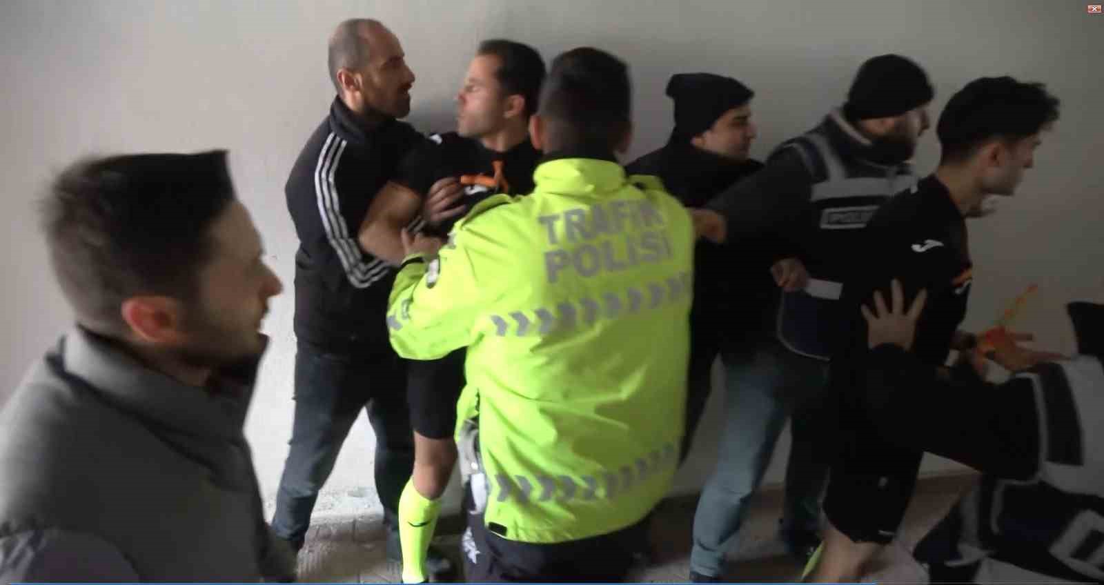 Yozgat’ta amatör küme maçı sonrasında hakemlere saldırı