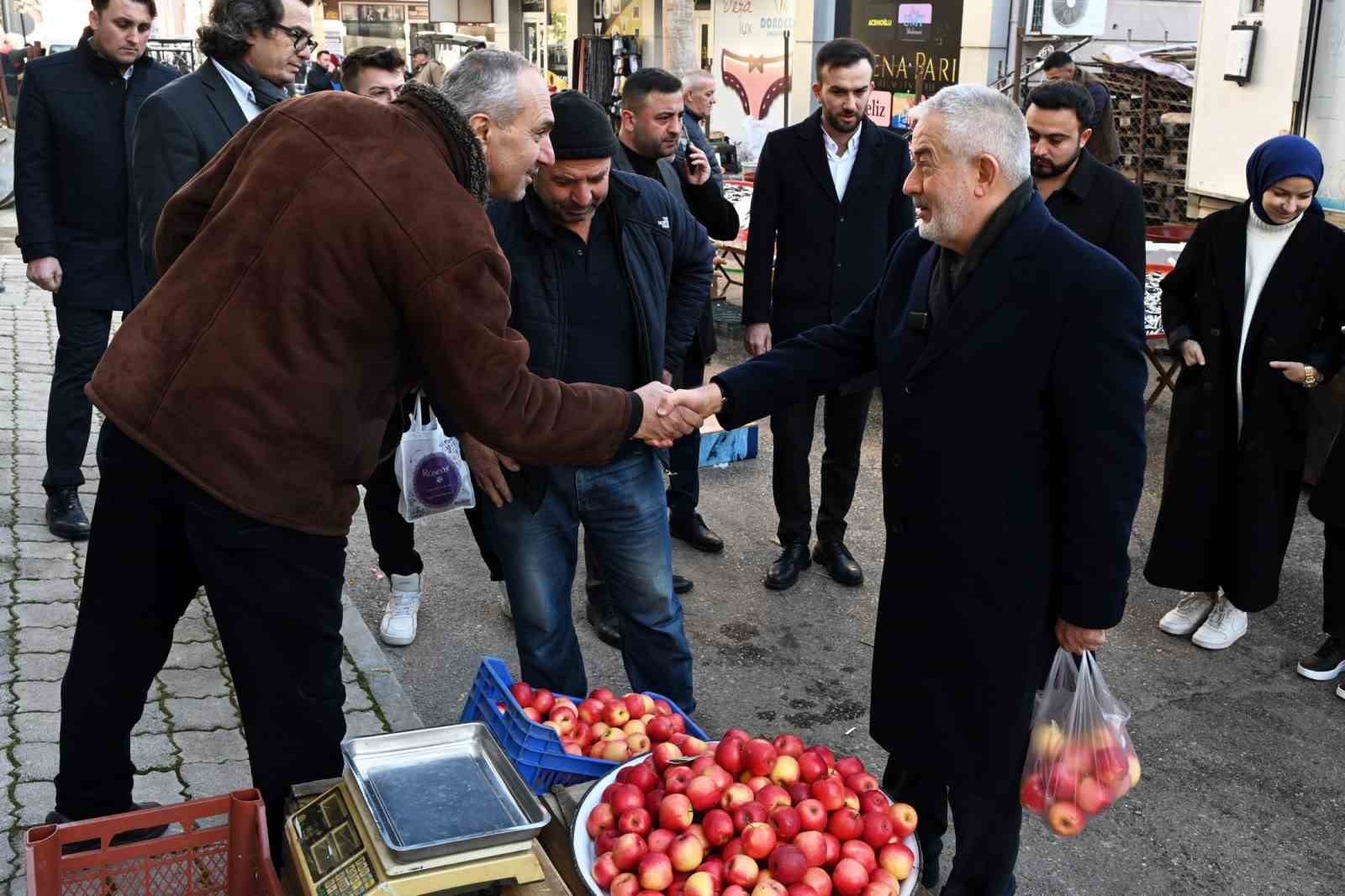 Başkan Başdeğirmen’e esnaftan destek