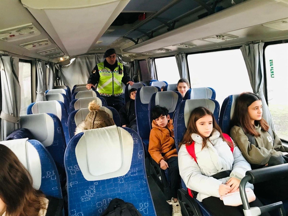 Jandarma’dan okullarda huzur denetimi