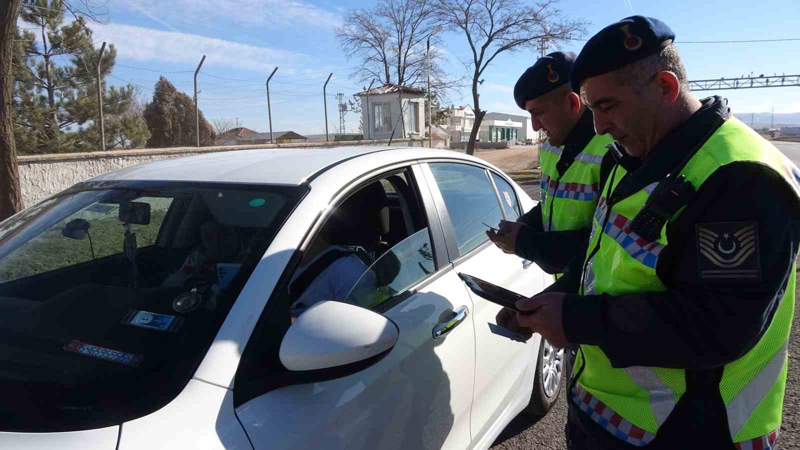 Yozgat&rsquo;ta &ldquo;cayrokopter&rdquo; ile trafik denetimi yapıldı

