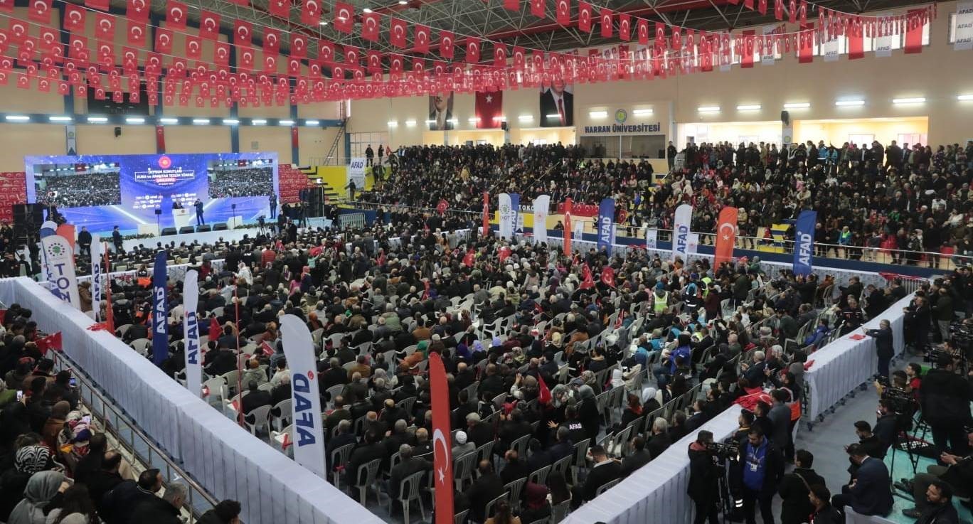 Cumhurbaşkanı Erdoğan, Şanlıurfa&rsquo;da afet konutları dağıtım t&ouml;renine katıldı 