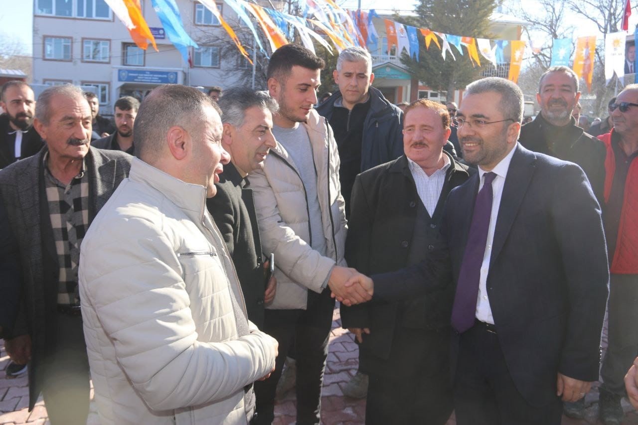 Yeniden aday g&ouml;sterilen Başkan İsmail Say, Edremit&rsquo;te vatandaşlarla buluştu
