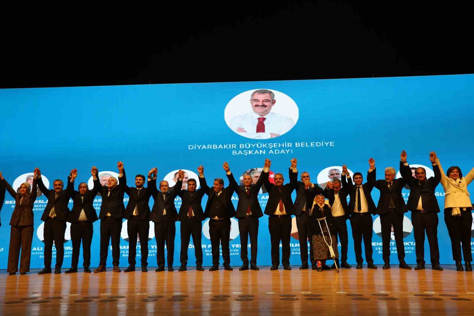 AK Parti Genel Başkanvekili Ala: "Biz önümüze siyasi otoban yaparız ve yeni bir anayasayla da Türkiye’yi taçlandırırız”