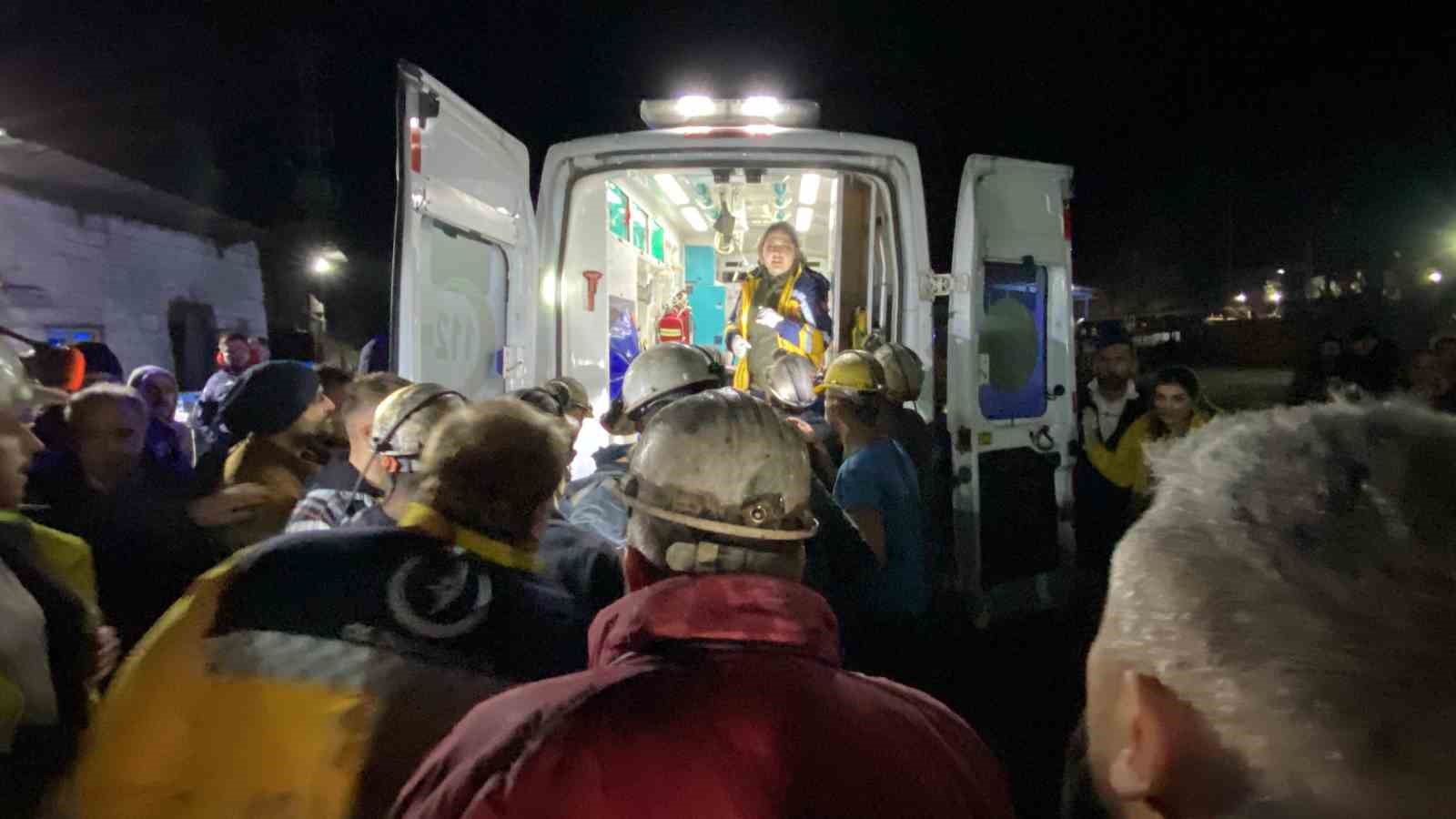 &Ouml;zel maden ocağında g&ouml;&ccedil;&uuml;k: 2 iş&ccedil;iden 1&rsquo;i sağ olarak &ccedil;ıkartıldı
