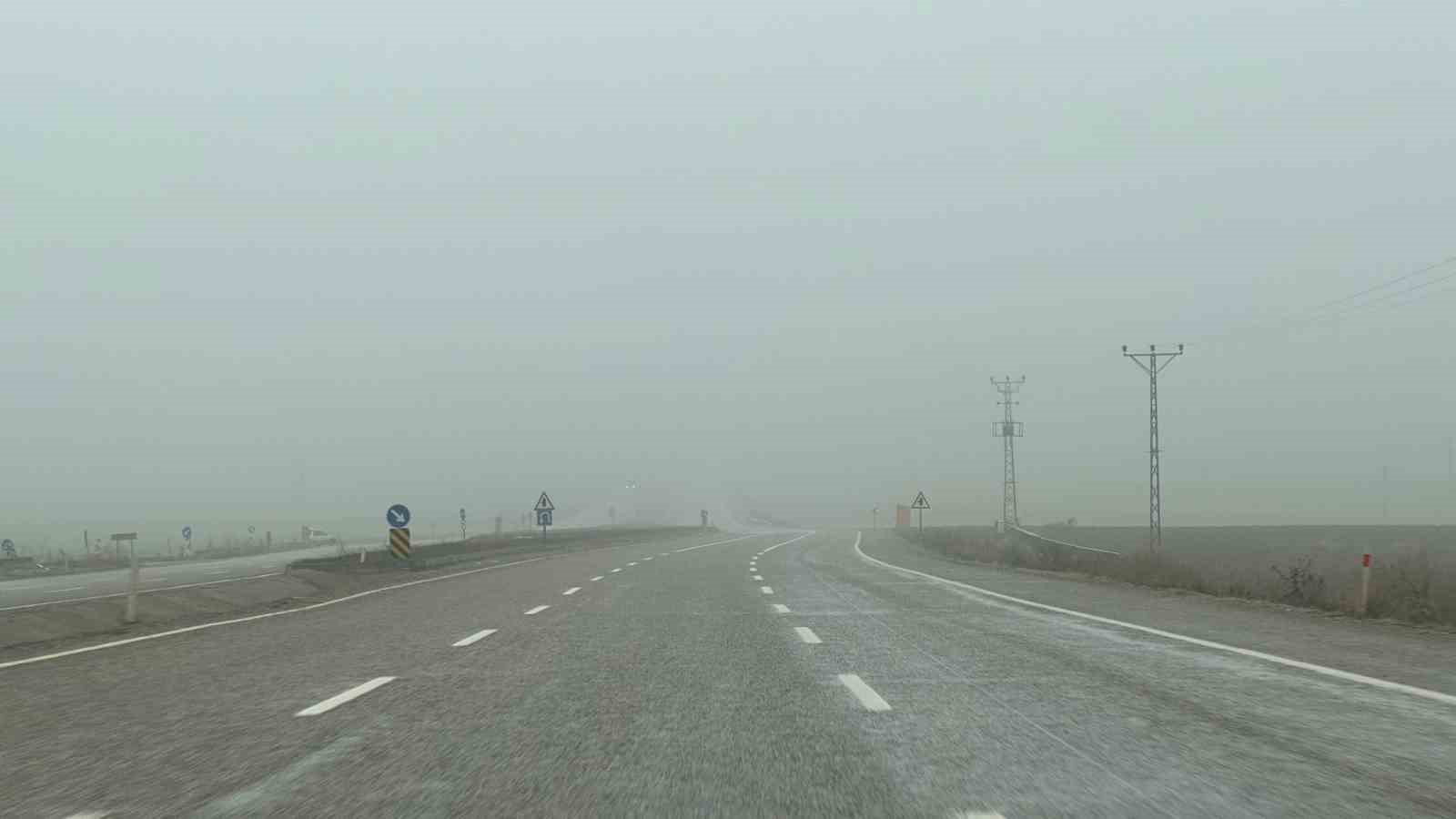 Şanlıurfa - Adıyaman kara yolunda yoğun sis
