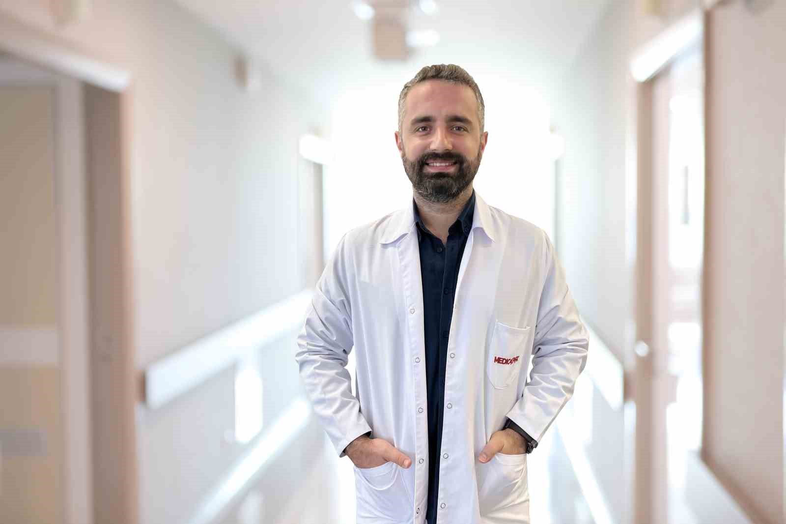 ‘Çocuklar öpücük hastalığına karşı korunmalı’