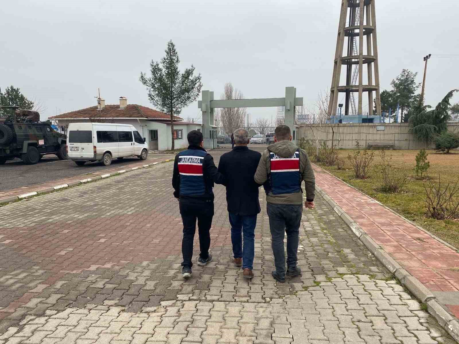 Diyarbakır’da 18 yıl hapis cezası bulunan firari hükümlü yakalandı