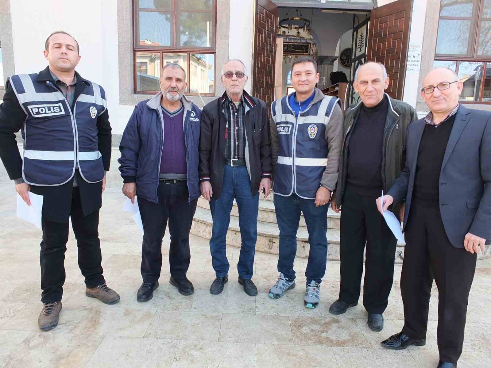 Burhaniye&rsquo;de polisten iletişim yoluyla dolandırıcılık uyarısı
