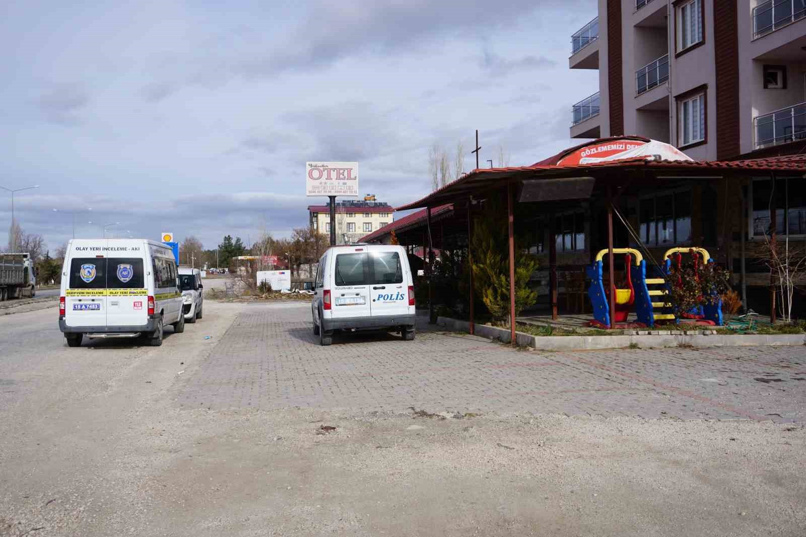 Burdur’da eski eşini tüfekle vurup bıçaklayarak öldüren şüpheli Denizli’de yakalandı