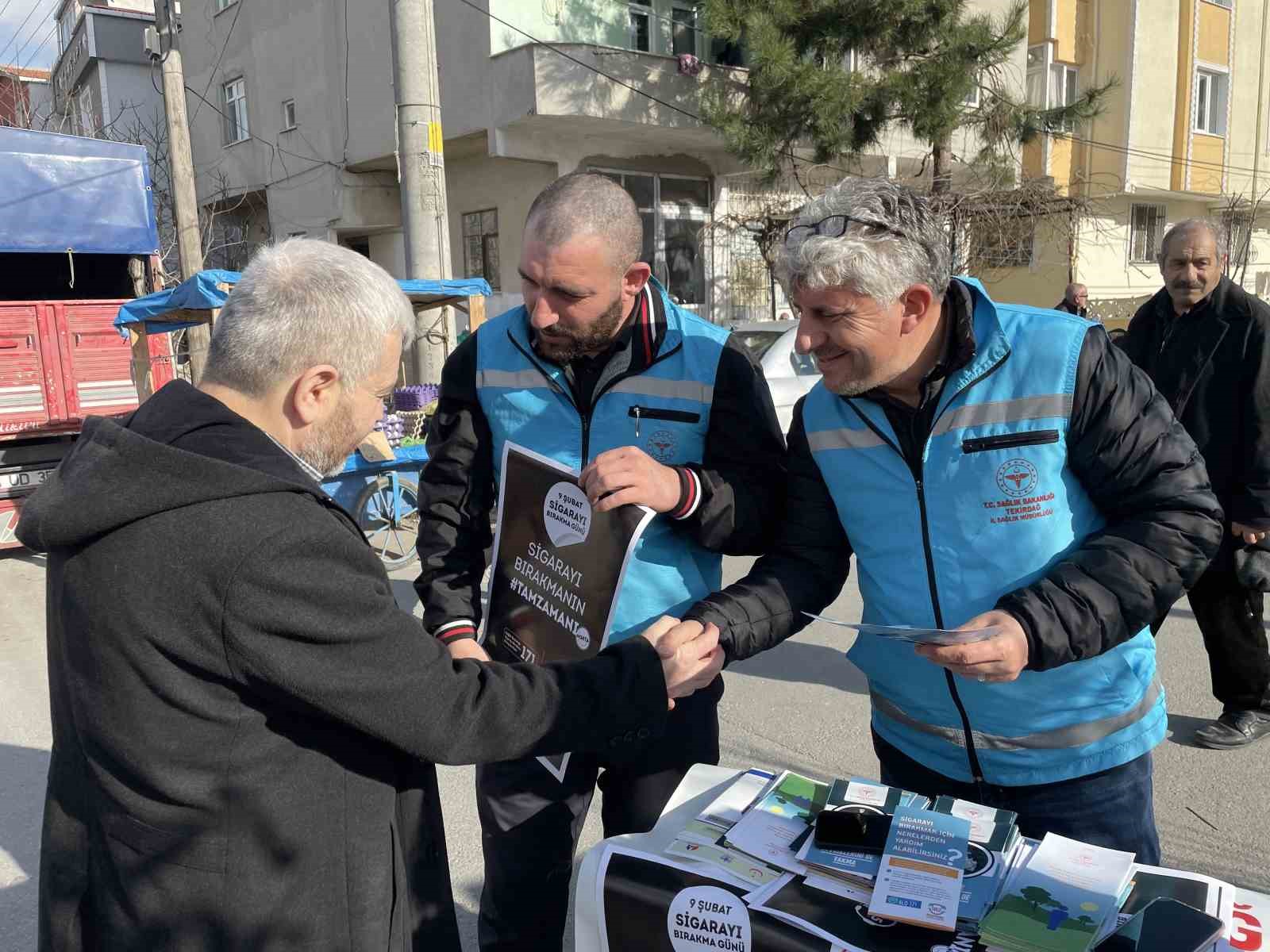 Kapaklı&rsquo;da 9 Şubat Sigarayı Bırakma G&uuml;n&uuml; nedeniyle broş&uuml;r dağıtıldı
