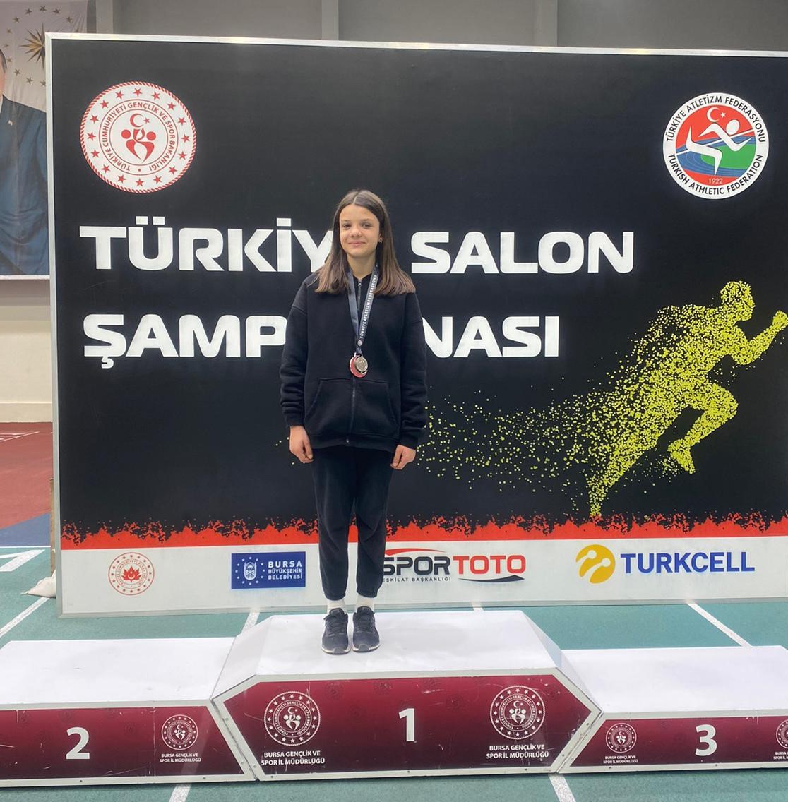 2 sporcuyla gittiler, şampiyon oldular
