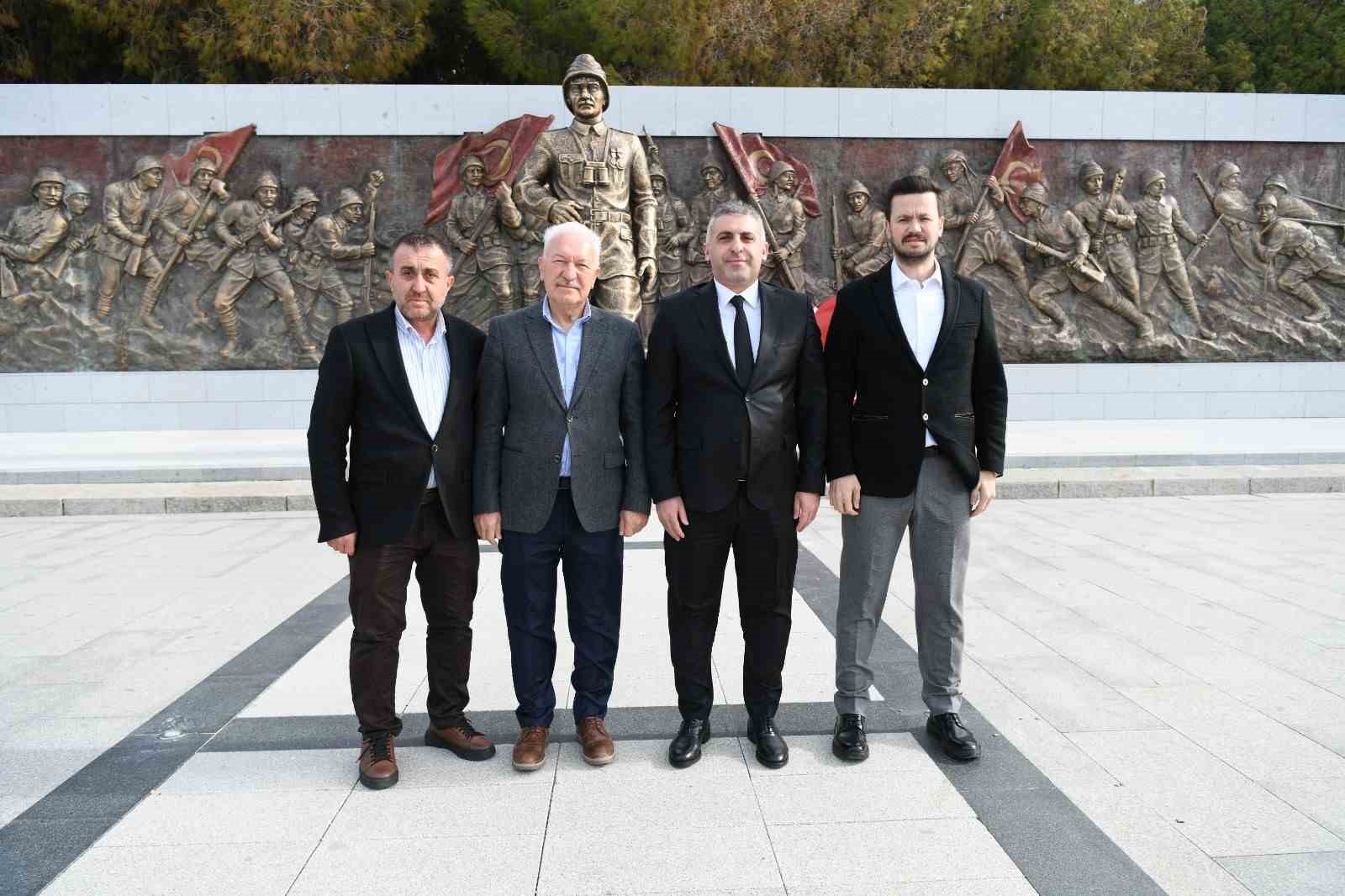 3 bin Lapsekili şehitlikleri ziyaret edecek
