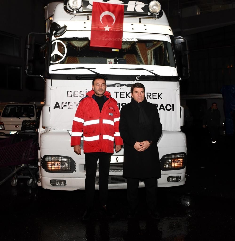 Beşiktaş Belediyesi deprem b&ouml;lgesine 131 yardım tırı g&ouml;nderdi
