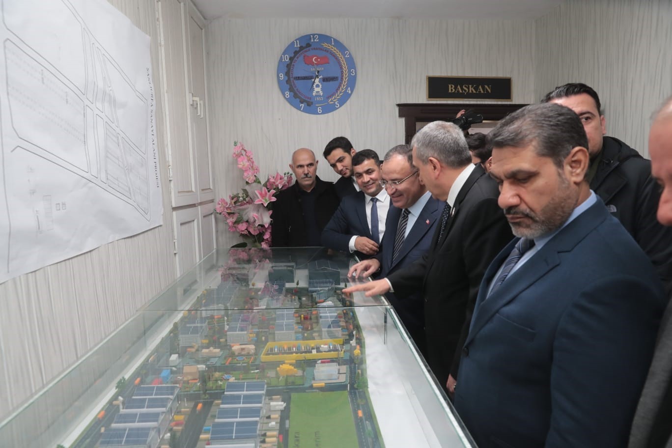 Bekir Bozdağ “Cumhurbaşkanımız ve tüm adaylarımız size emanettir”