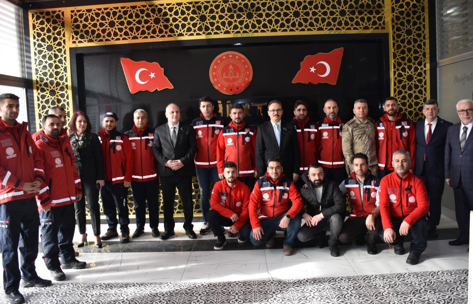 Siirt&rsquo;te depremde hayatını kaybedenler anıldı

