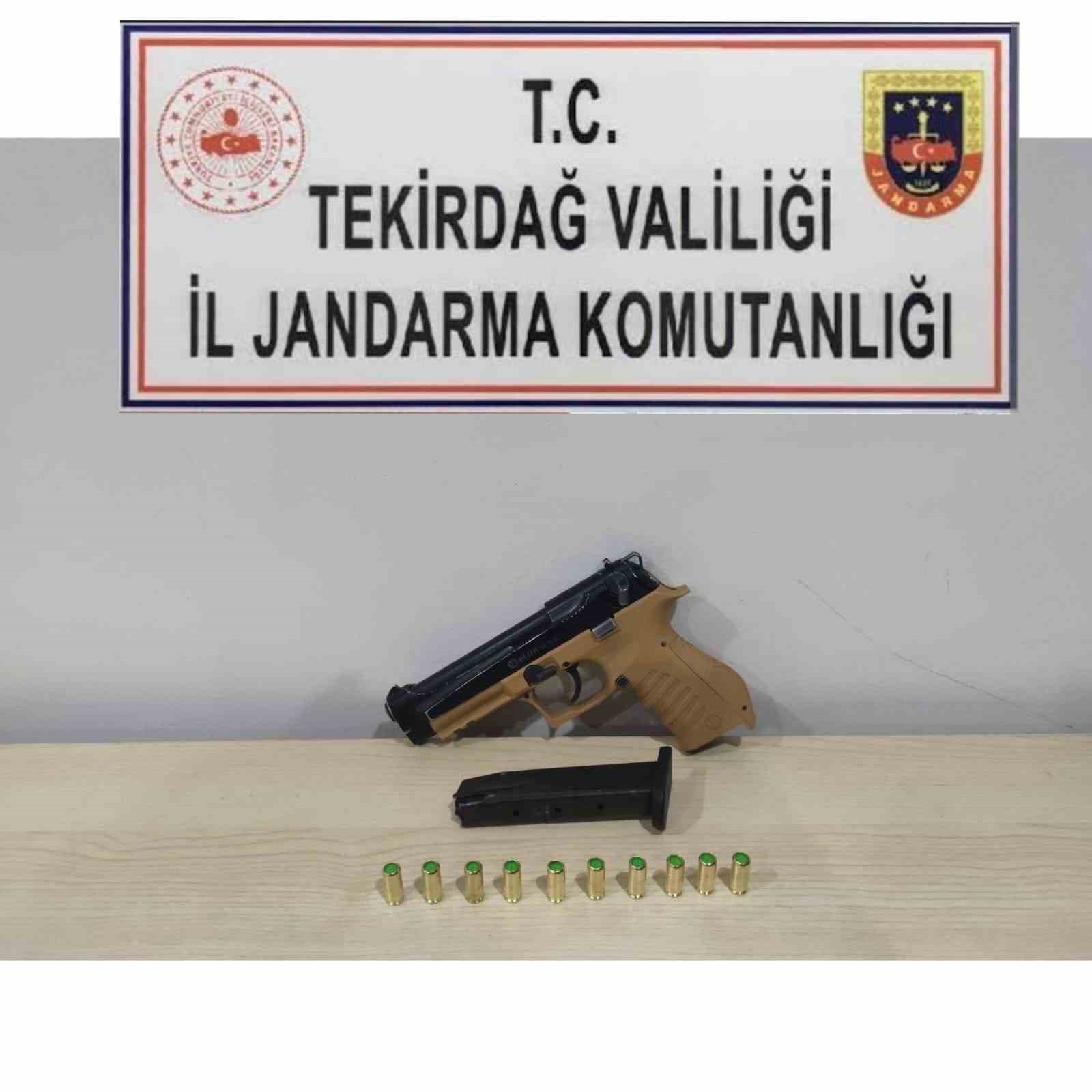 Aramalarda tabancalar bulundu
