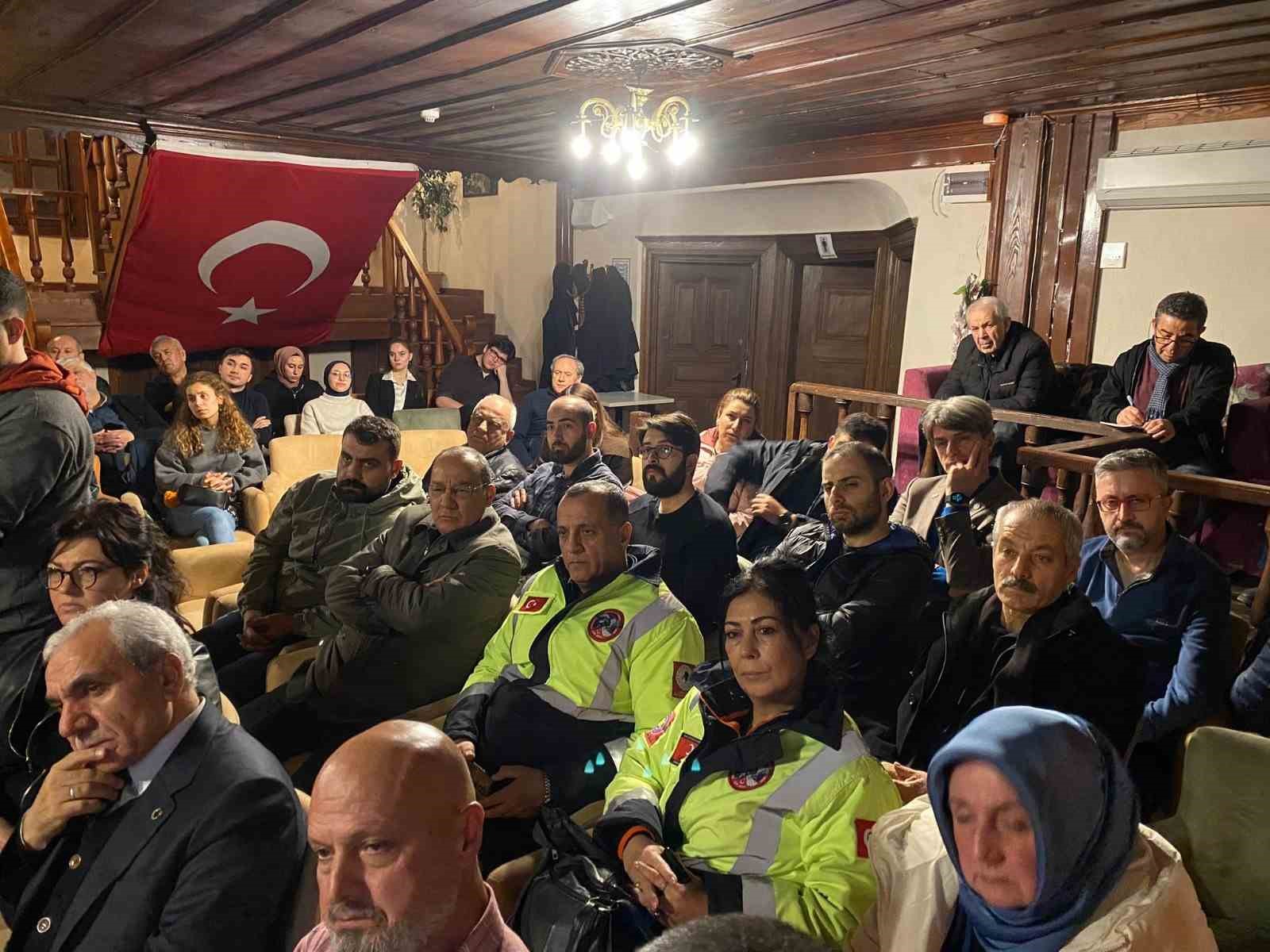 Porsuk &Ccedil;ayı ve etrafındaki yerleşim yerleri deprem konusunda riskli g&ouml;r&uuml;l&uuml;yor
