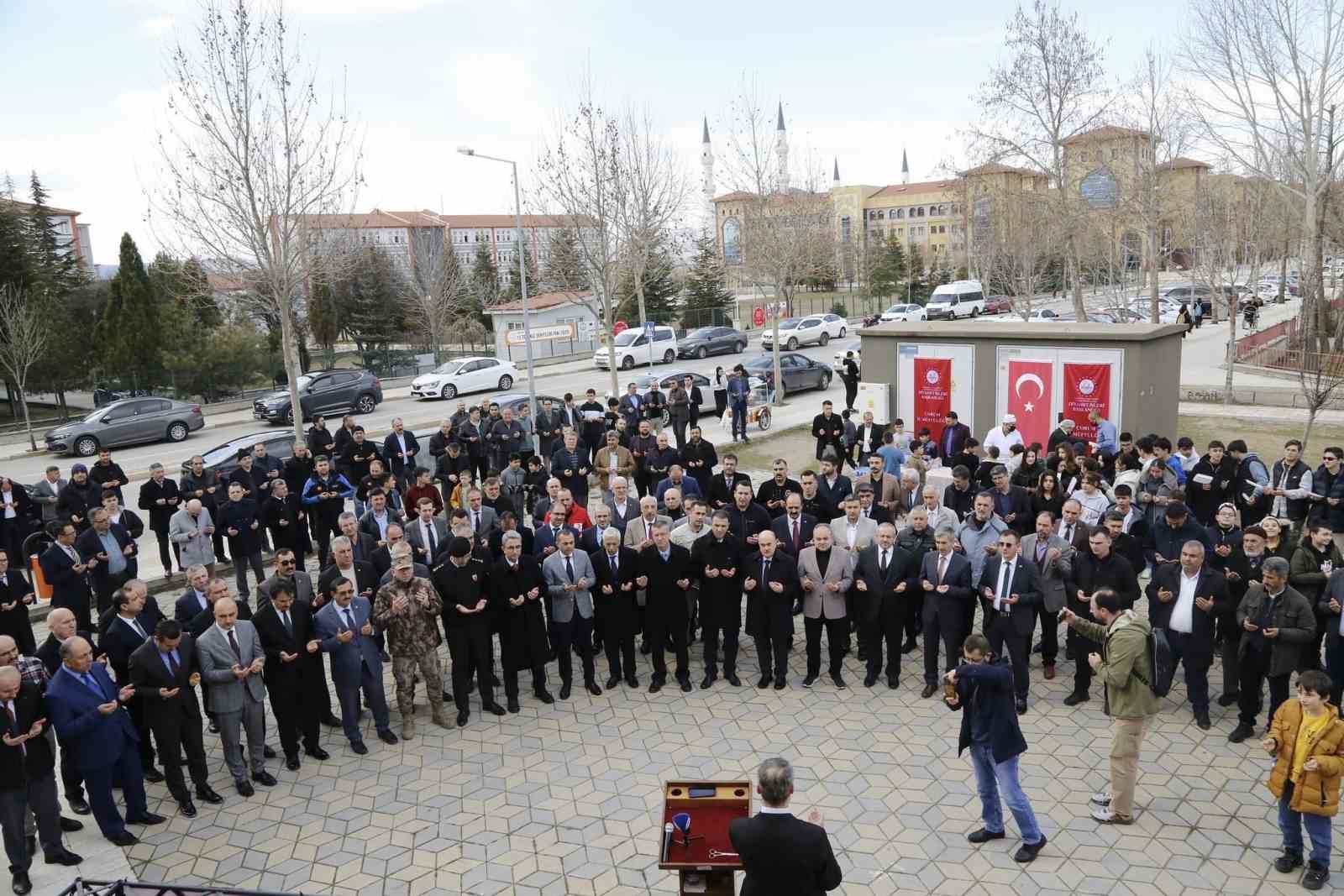 Çorum’da 15 gençlik merkezi törenle hizmete açıldı