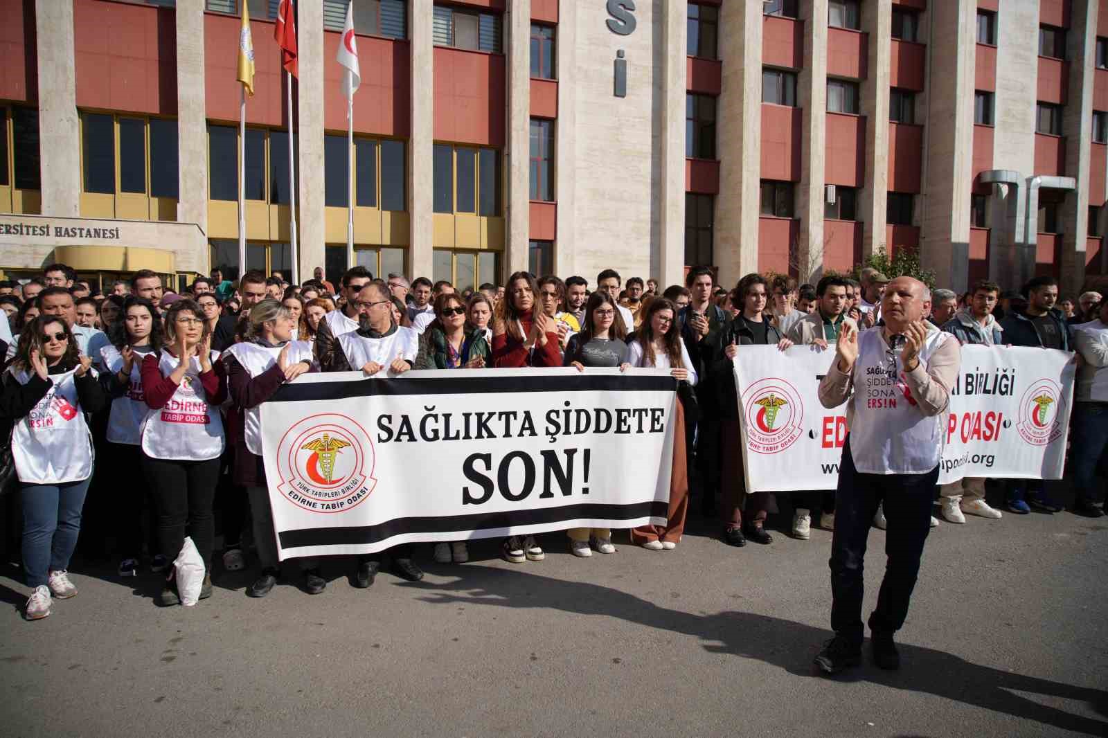 Edirne’de doktoru darp eden şüpheli tutuklandı