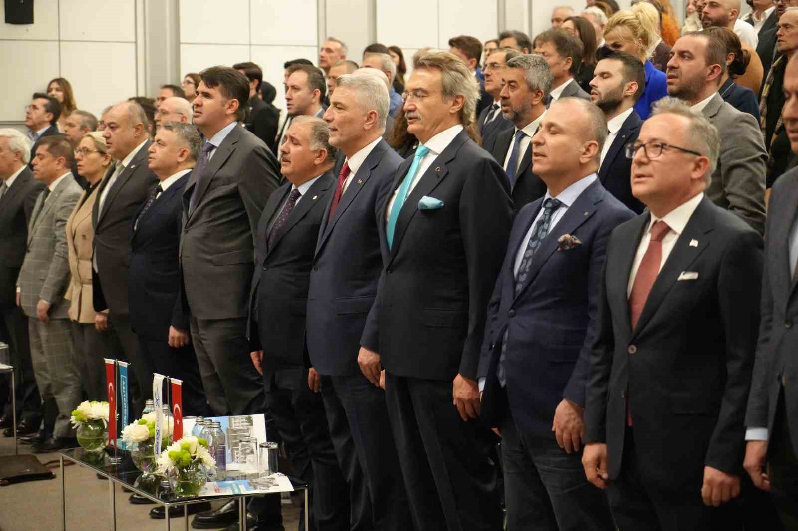 Bakan Bolat: "Güçlü markalara sahip olmayı, talep edilen malları üretmeyi amaçlıyoruz"