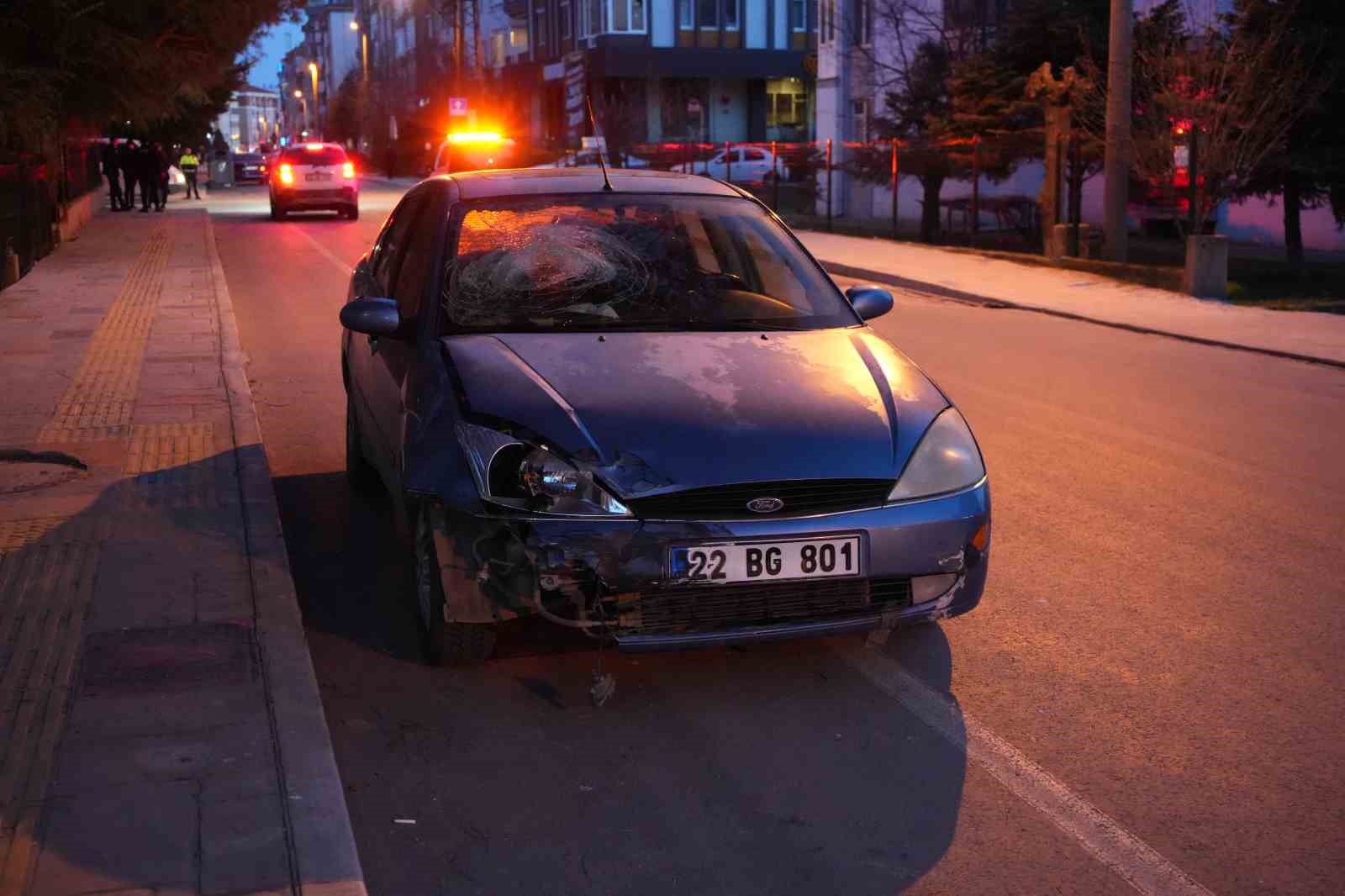 Edirne’de iki otomobil çarpıştı: 1 yaralı
