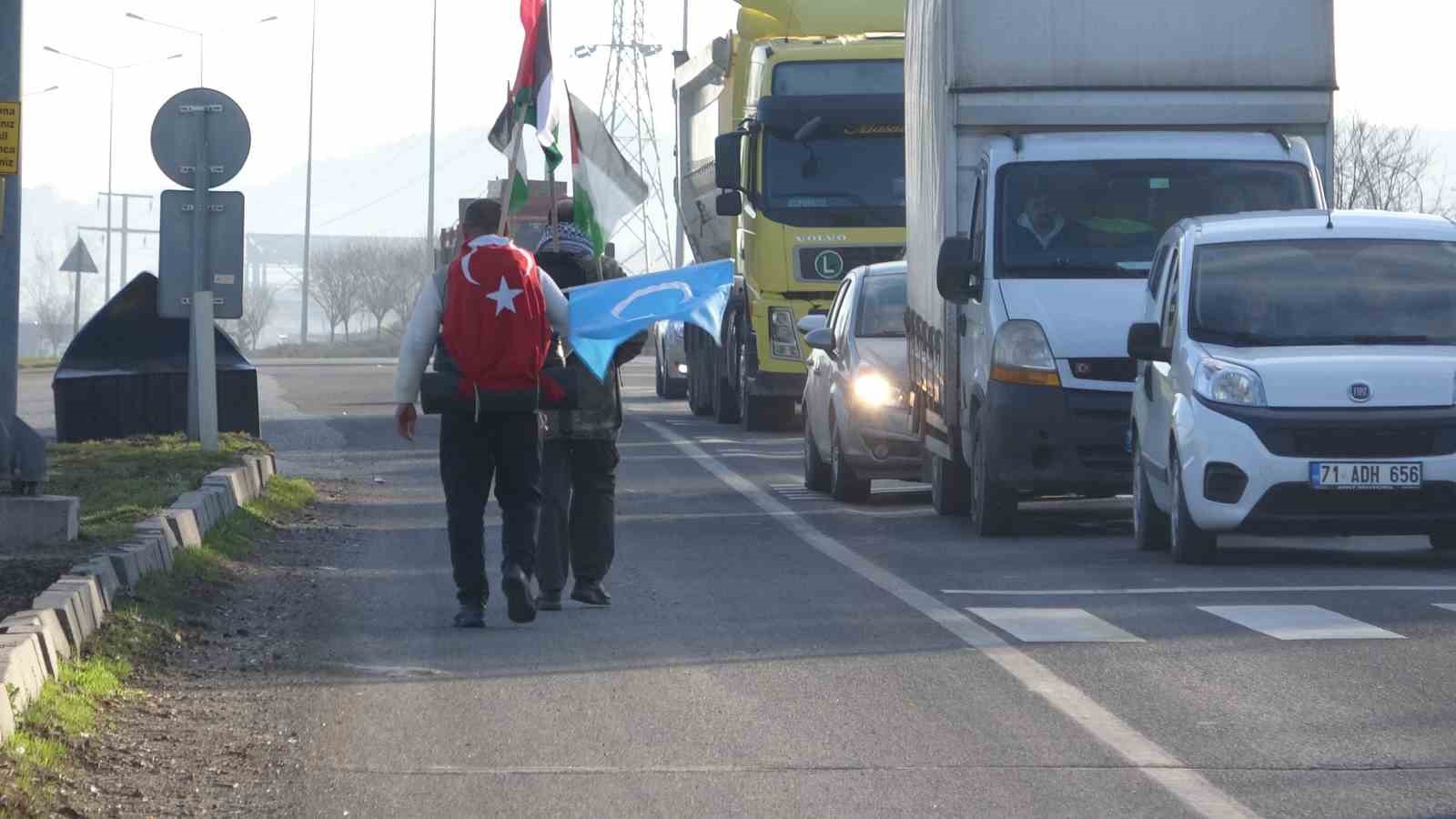 İstanbul’dan Ankara’ya Filistin’e özgürlük için yürüyorlar: 270 kilometre geride kaldı
