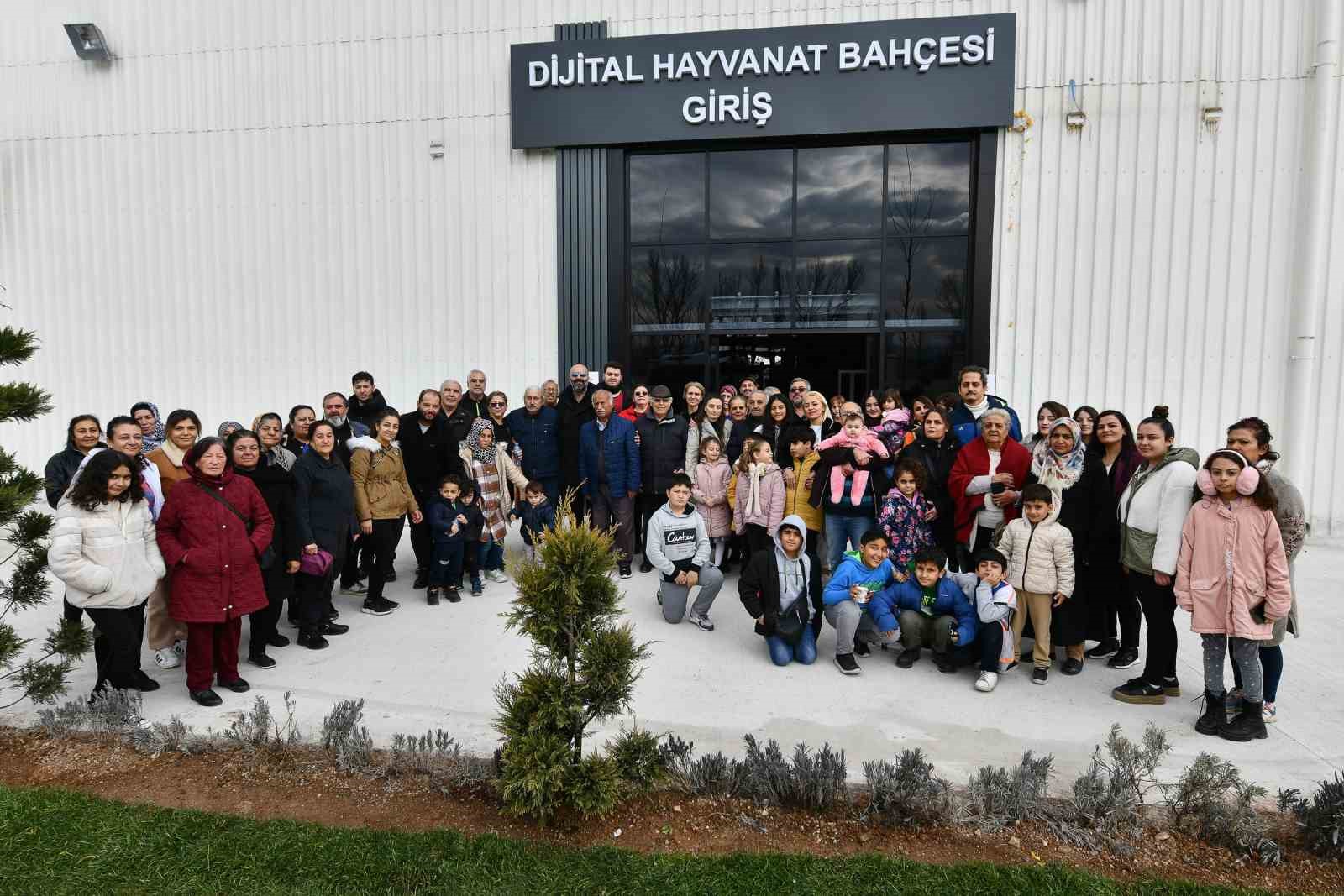 Ankara Büyükşehir Belediyesi, depremzede vatandaşları Dijital Hayvanat Bahçesi’nde ağırladı
