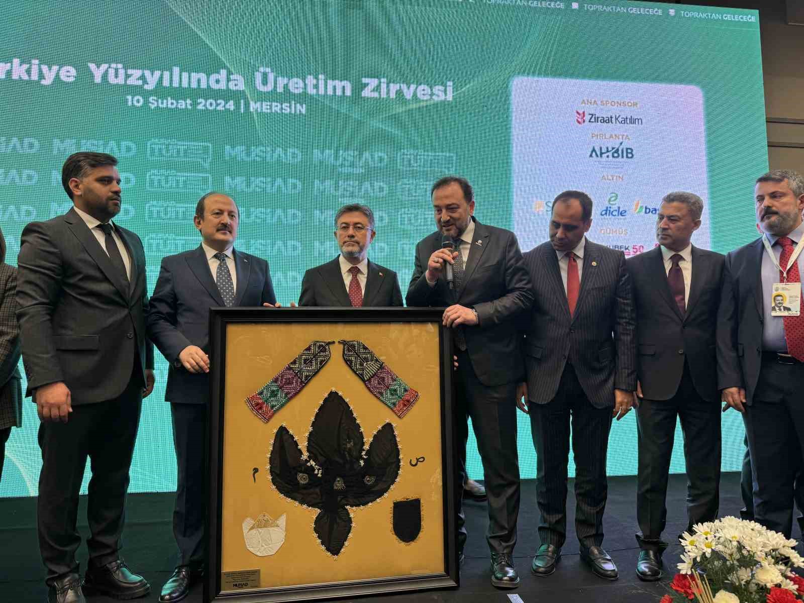 Bakan Yumaklı: "2050 yılında yüzde 55 daha fazla suya, yüzde 65’te daha fazla gıdaya ihtiyacımız olacak"
